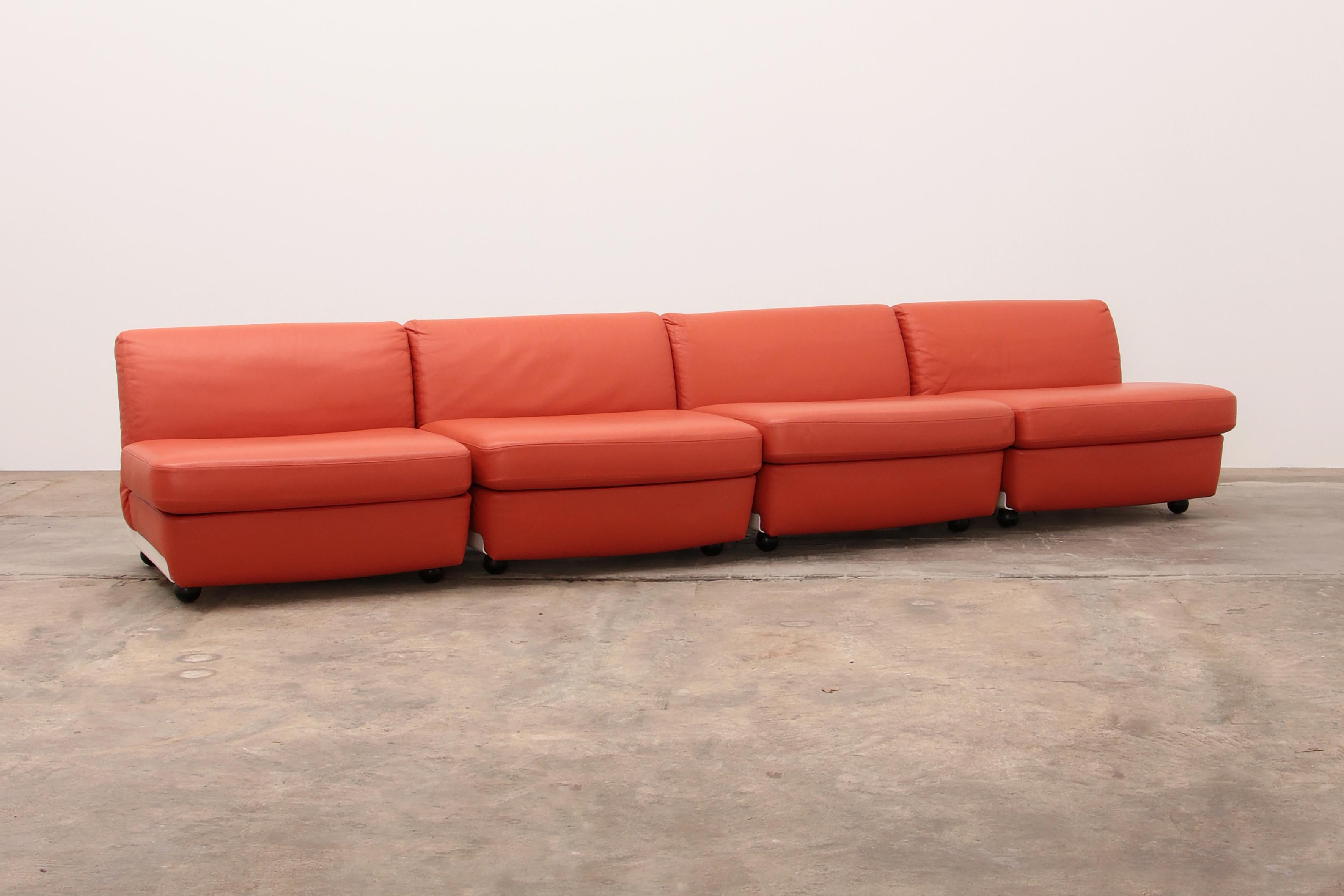 Italian Mario Bellini Amanta Modular Sofa in Orange Leather for C&B Italy, 1960s For Sale