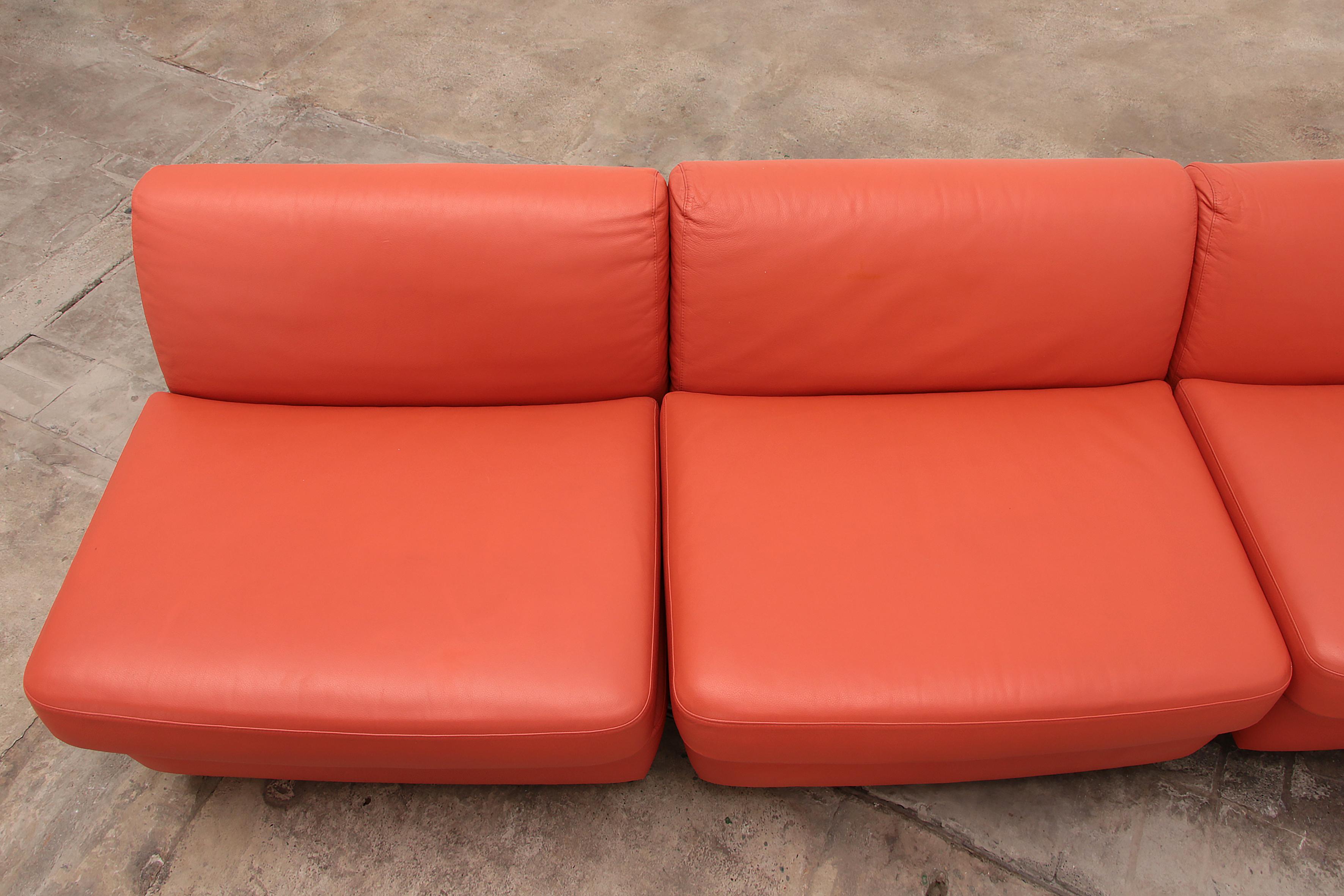 Mario Bellini Amanta Modular Sofa in Orange Leather for C&B Italy, 1960s In Good Condition For Sale In Oostrum-Venray, NL