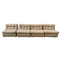 Mario Bellini 'Amanta' Modular Sofa in Original Beige Striped Fabric, 1966