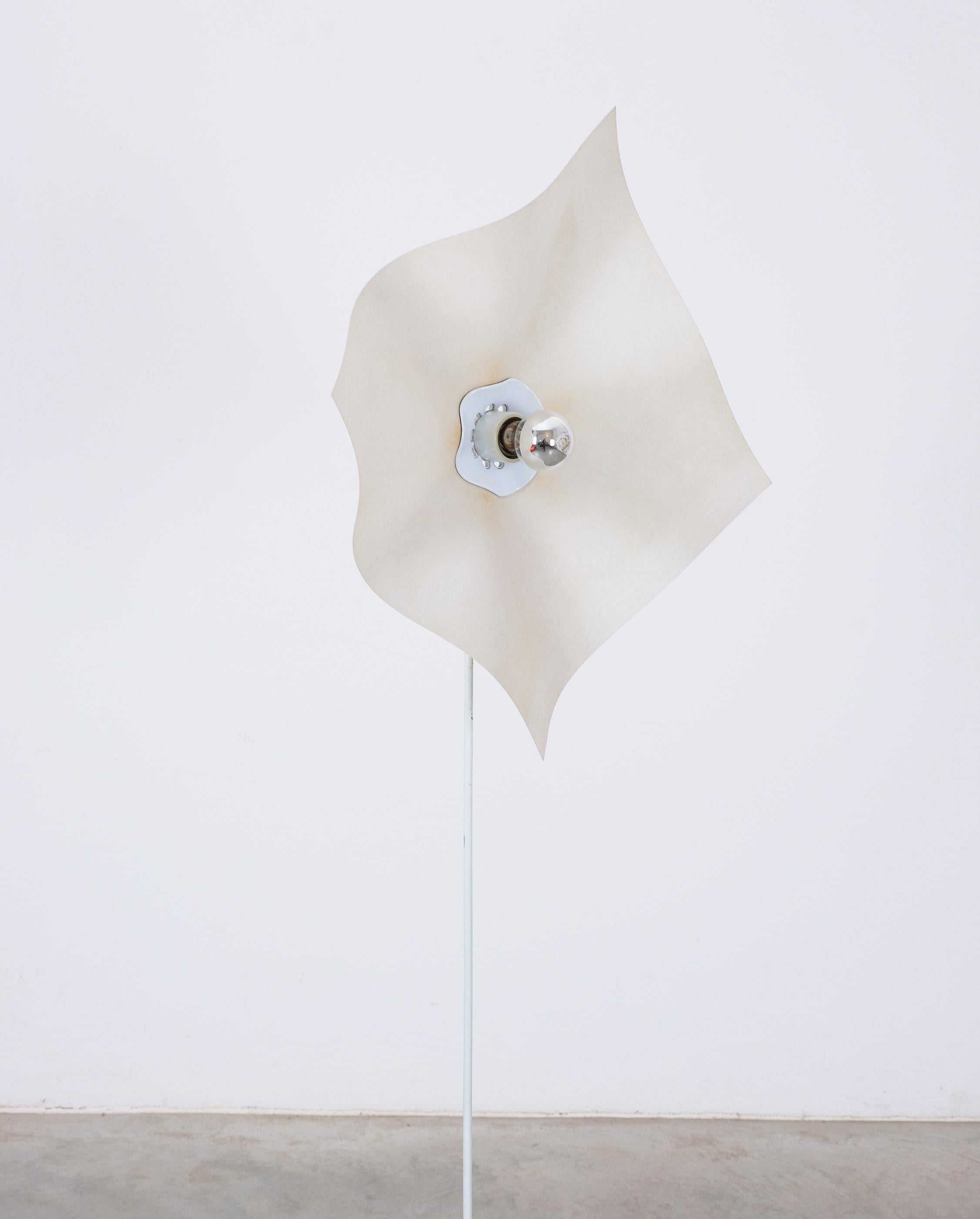Mario Bellini Area 50 Weiße Stehlampen (3) von Artemide, Italien, 1976 (Ende des 20. Jahrhunderts) im Angebot