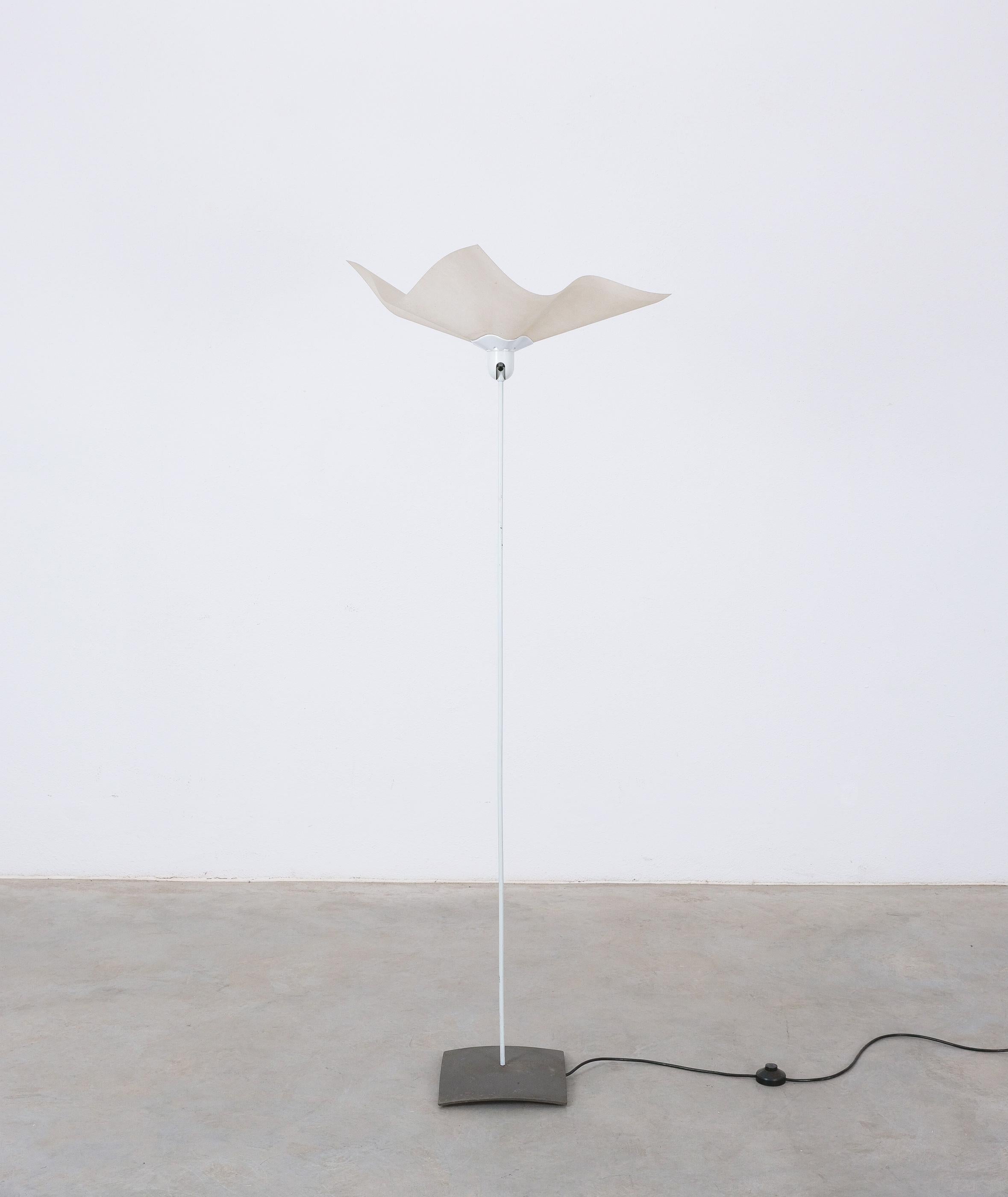 Mario Bellini Area 50 Weiße Stehlampen (3) von Artemide, Italien, 1976 im Angebot 1