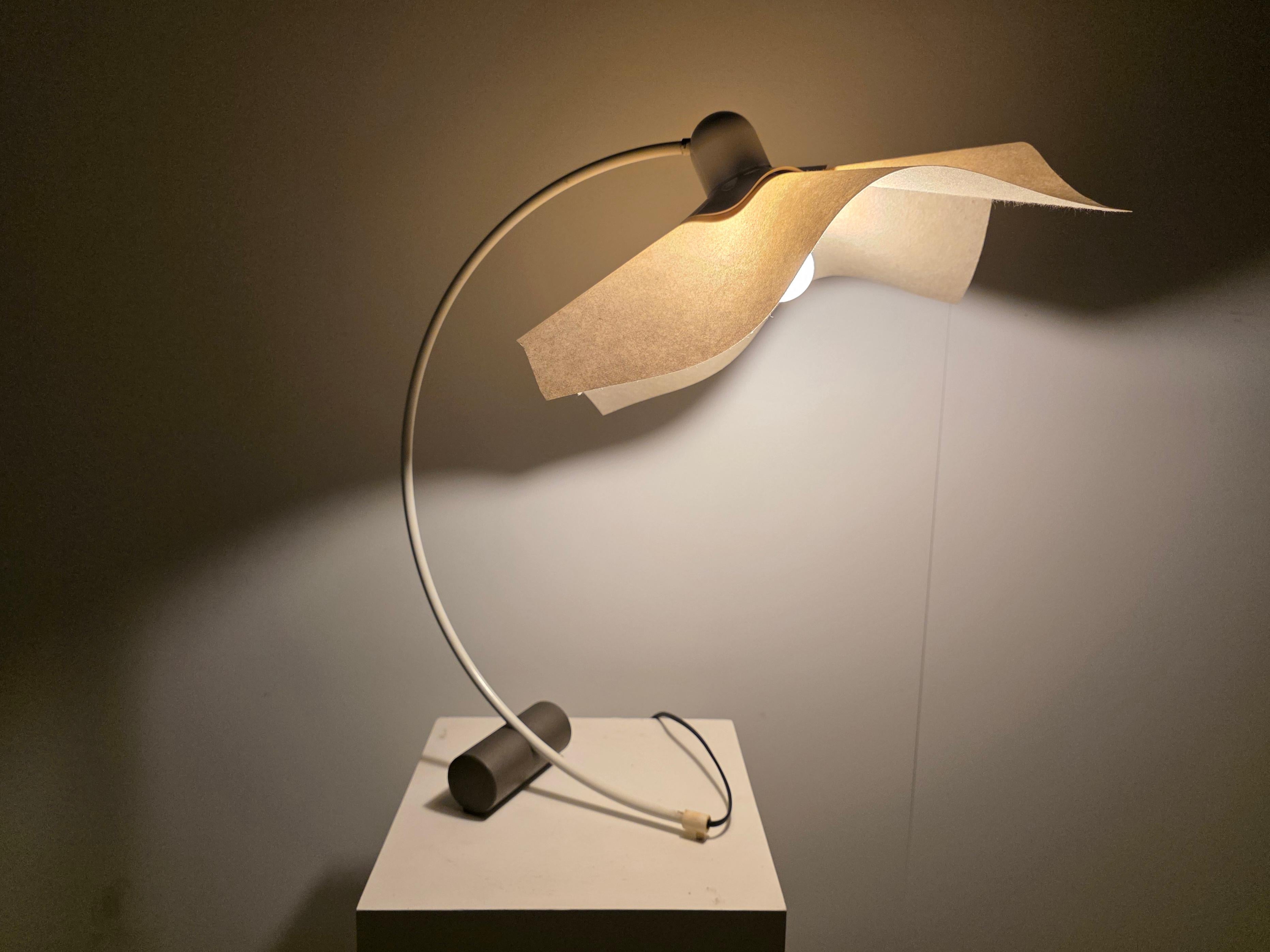 Lámpara de sobremesa Mario Bellini Area Curvea para Artemide, Italia, años 70 finales del siglo XX en venta