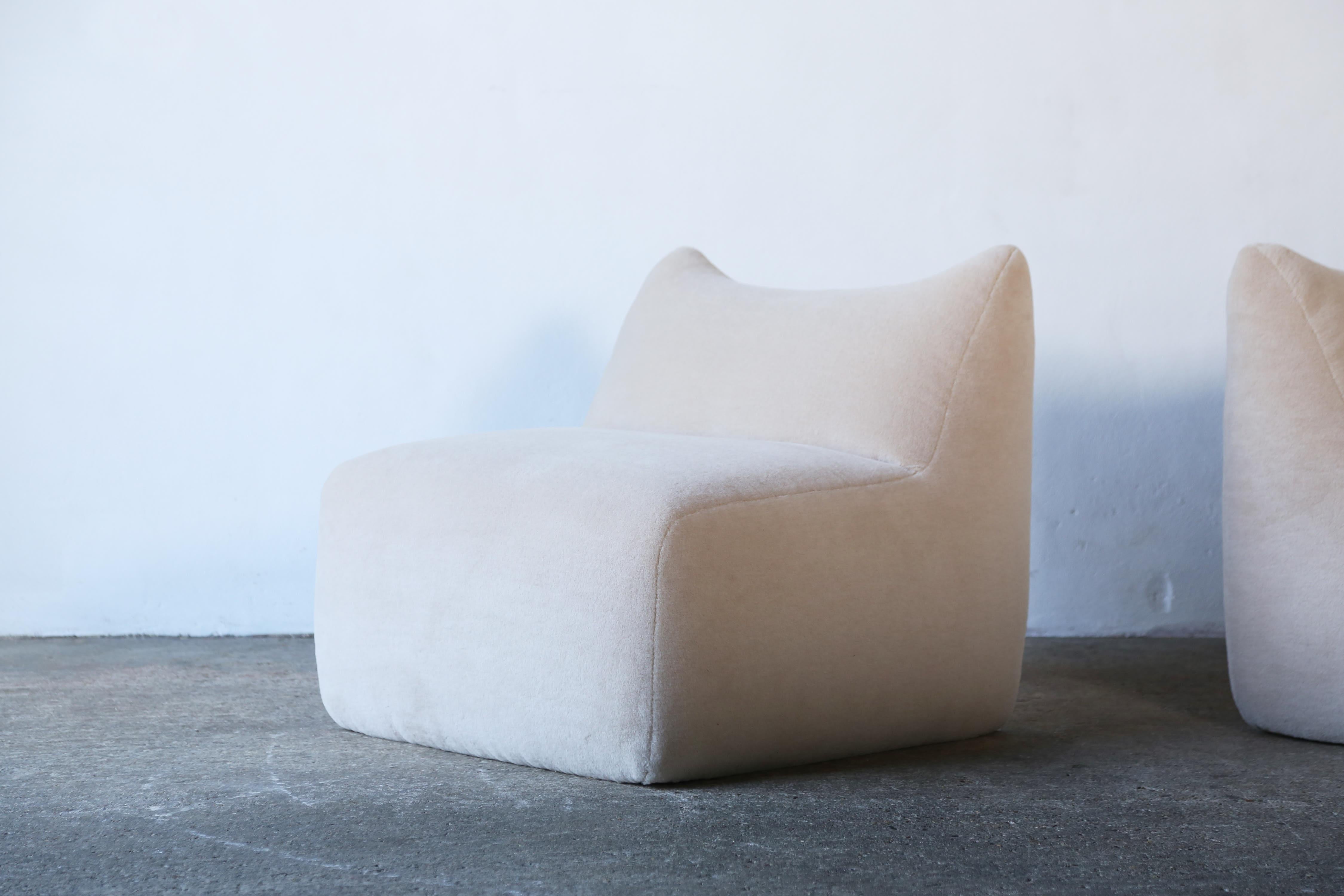 Mid-Century Modern Mario Bellini Bambole Chairs, Upholstered in Alpaca, B&B Italia, 1970s For Sale