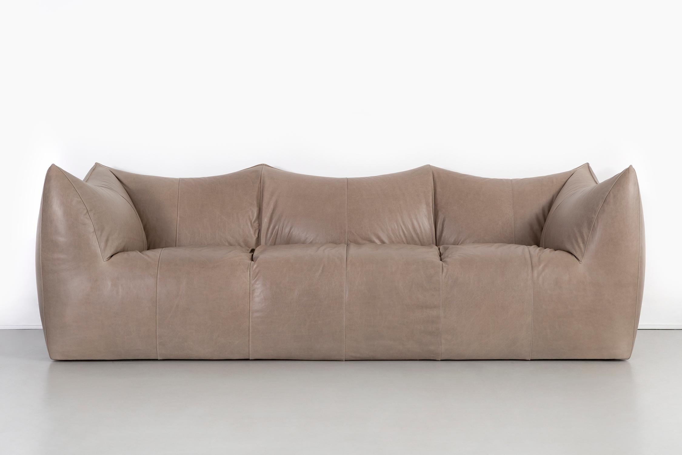 “Le Bambole” sofa

designed by Mario Bellini for B & B Italia 

Italy, circa 1970s

leather 

Measures: 29 ?” H x 96 ½” W x 34 ½” D x seat 16” H

pictured with Vladimir Kagan for Directional Cloud Sectional Sofa, Long John bench, The