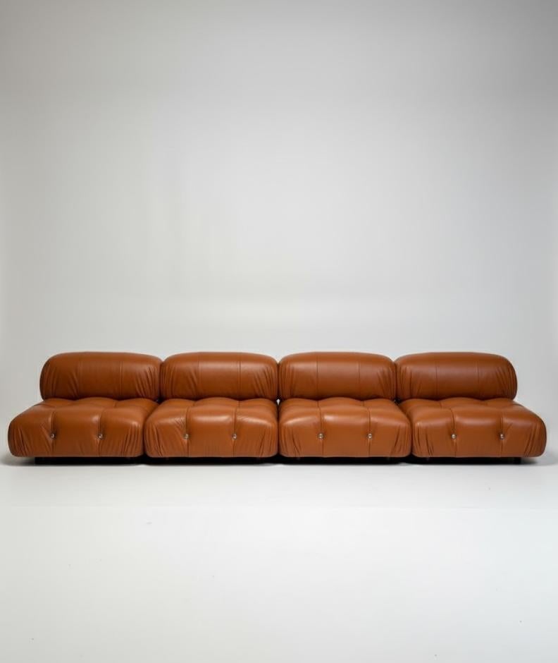 Mario Bellini B&B Italia 'Camaleonda' Loungesofa in original cognacfarbenem Leder, 1973

Das Sofa Camaleonda, das der bekannte italienische Architekt und Designer Mario Bellini 1970 für B&B Italia (damals C&B Italia) entworfen hat, ist eine Ikone