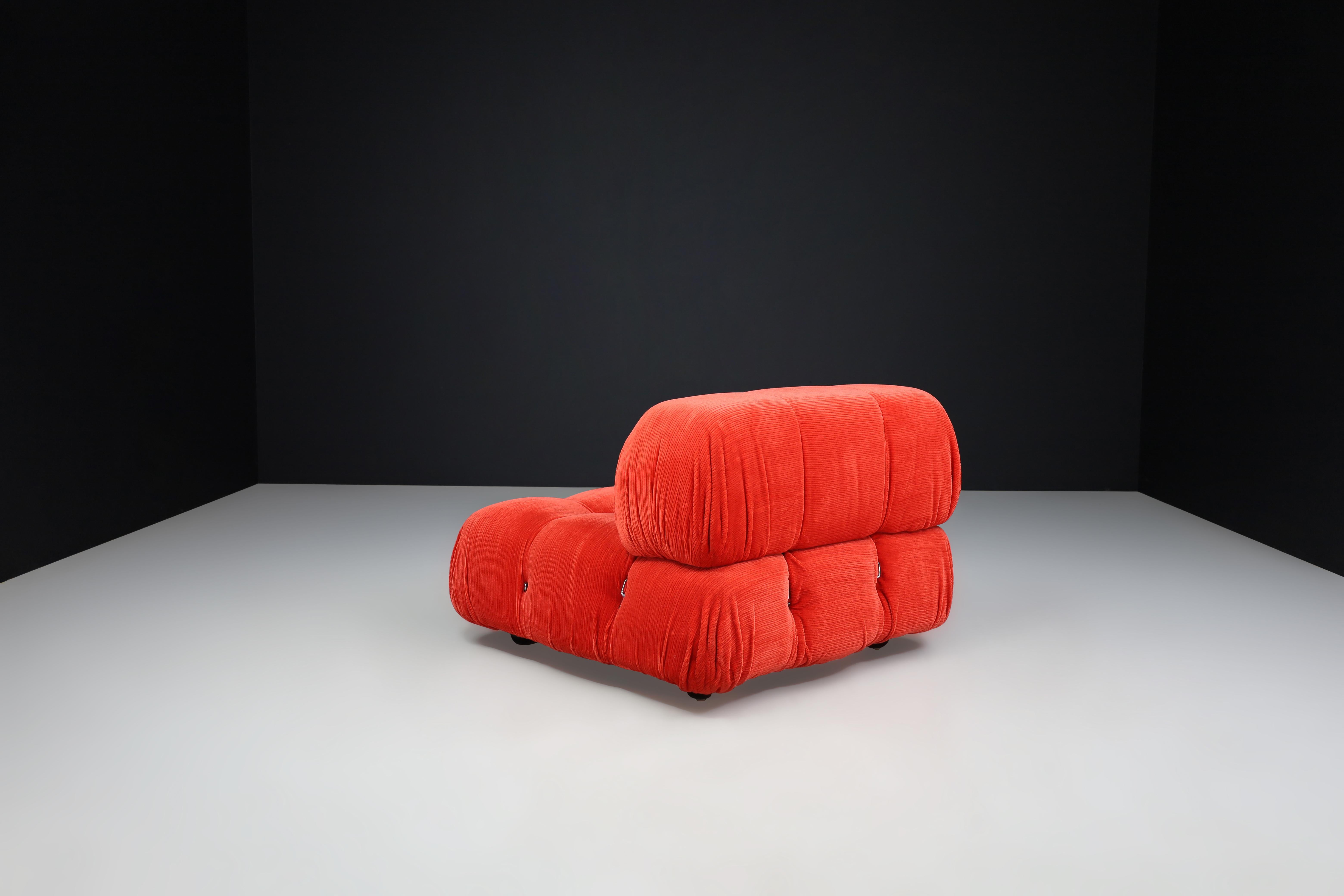 Mario Bellini B&B Italia 'Camaleonda' Modular Sofa in Original Red Velvet 1973 For Sale 3