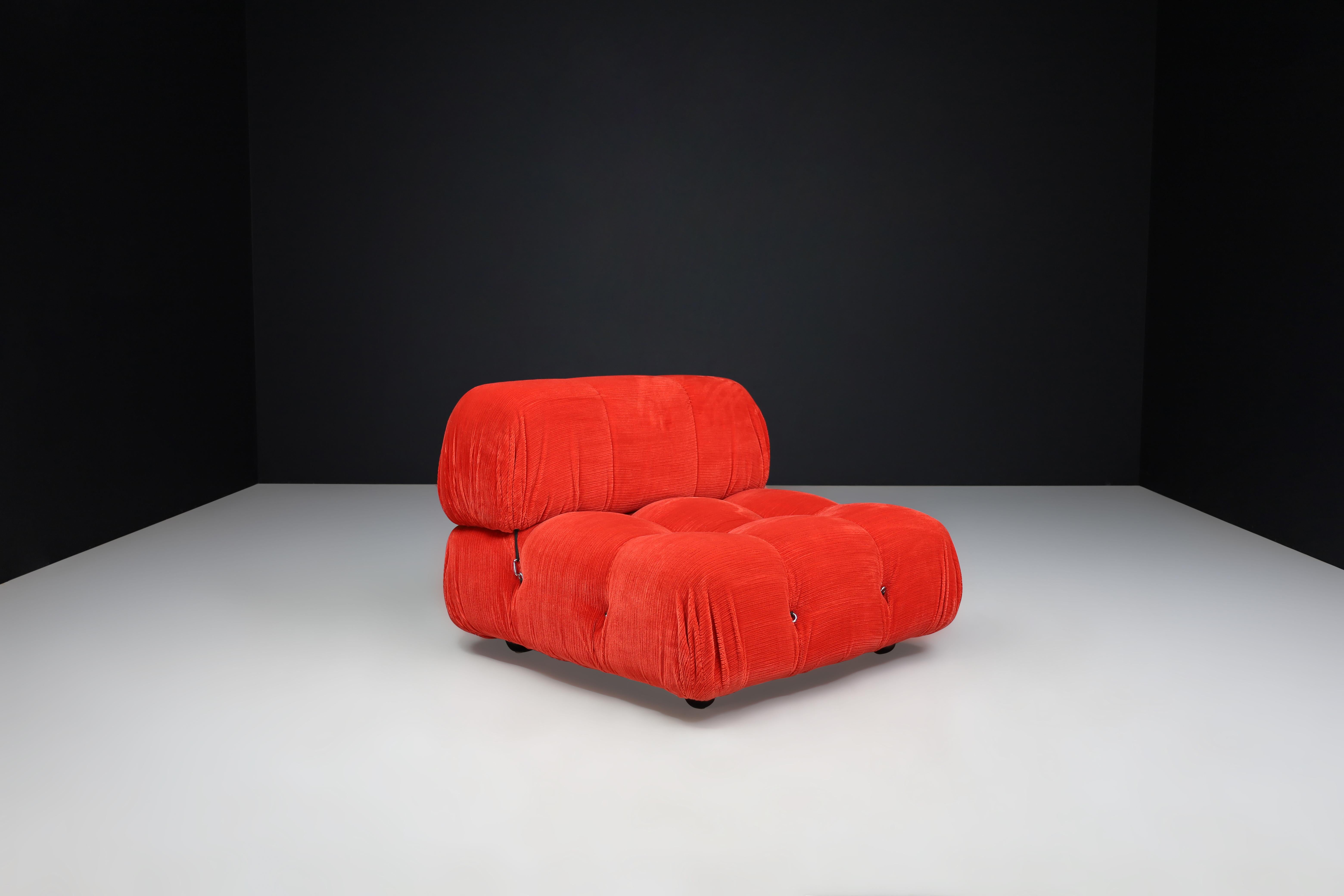 Upholstery Mario Bellini B&B Italia 'Camaleonda' Modular Sofa in Original Red Velvet 1973 For Sale