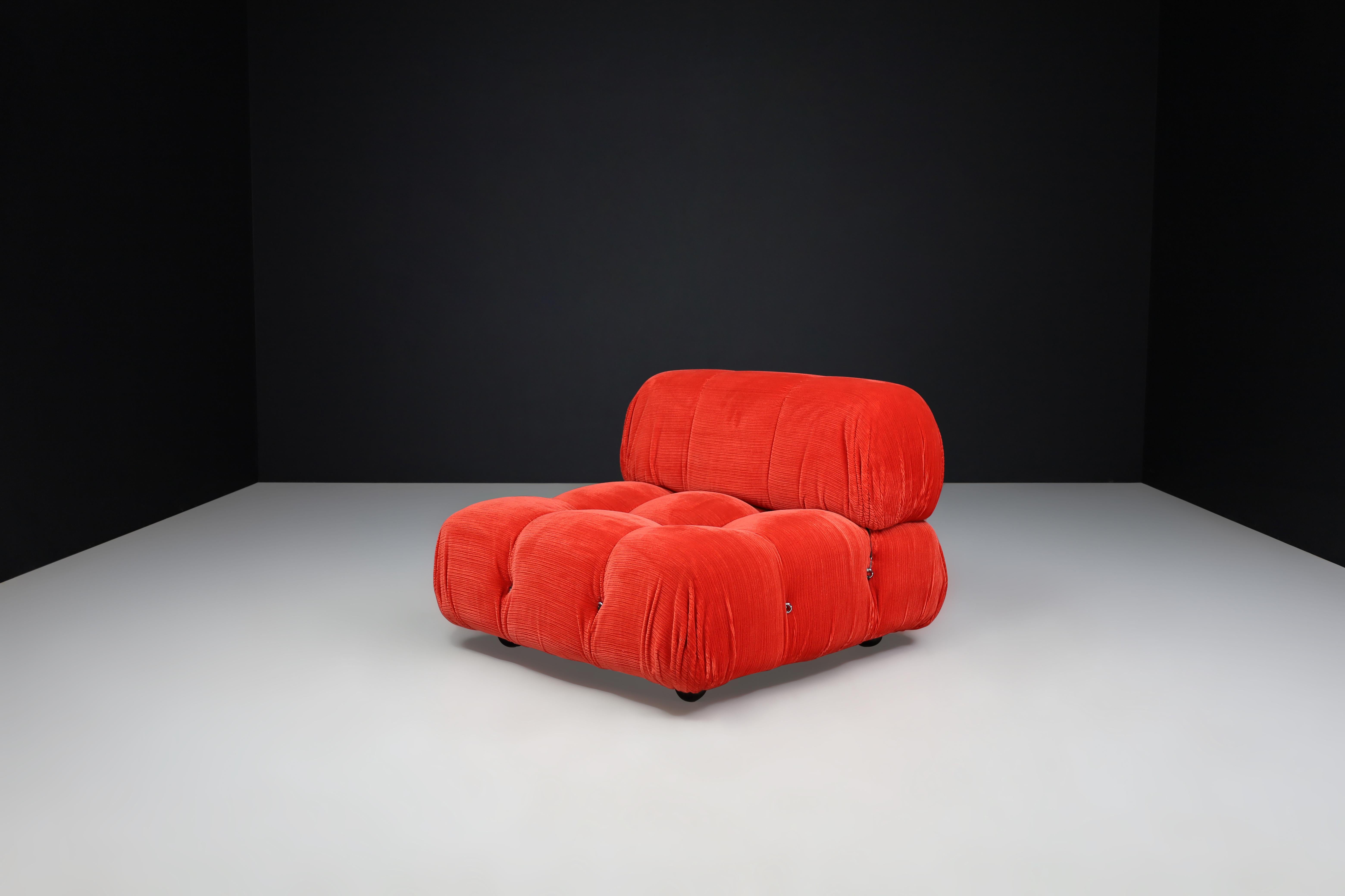 Mario Bellini B&B Italia 'Camaleonda' Modular Sofa in Original Red Velvet 1973 For Sale 1