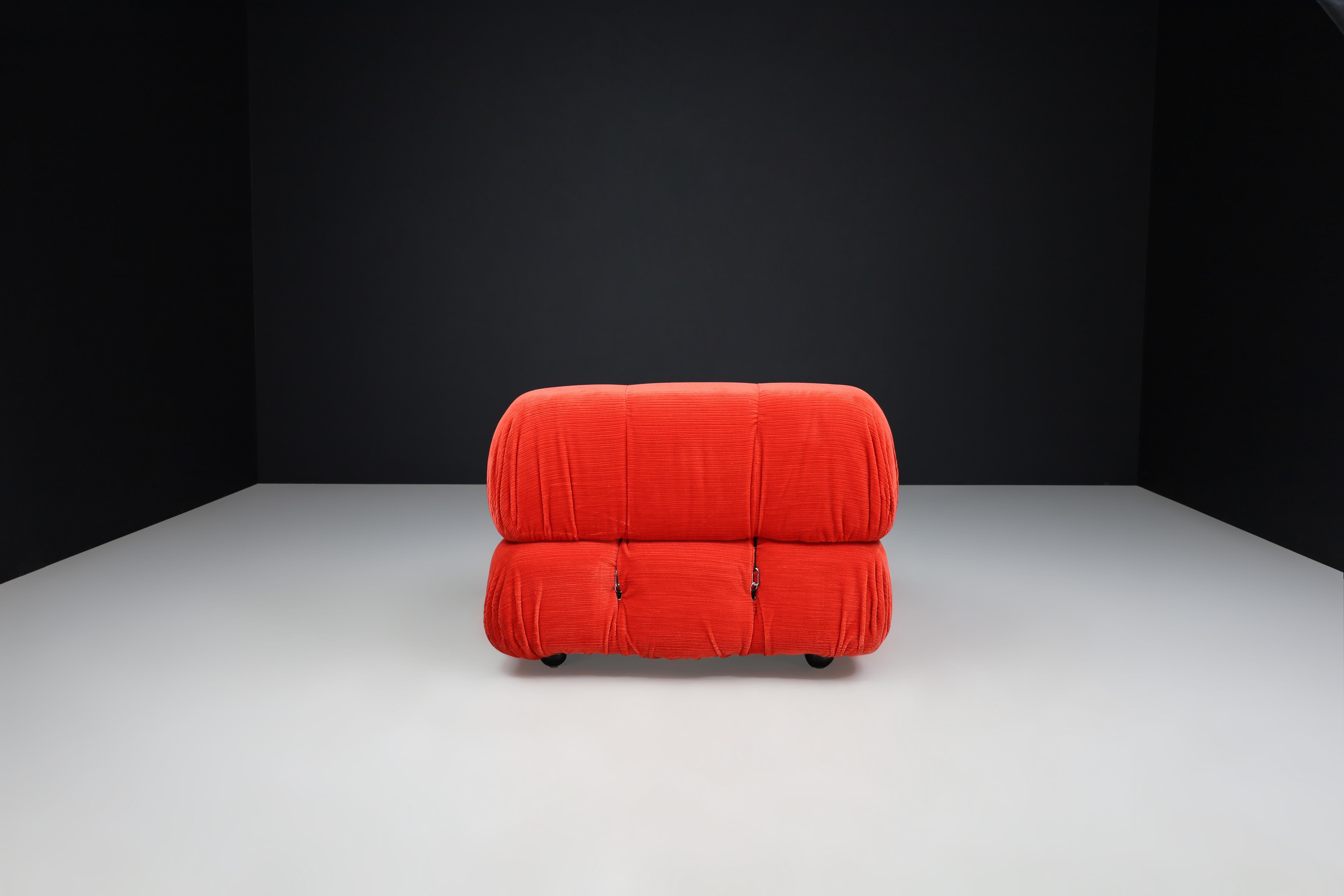 Mario Bellini B&B Italia 'Camaleonda' Modular Sofa in Original Red Velvet 1973 For Sale 2