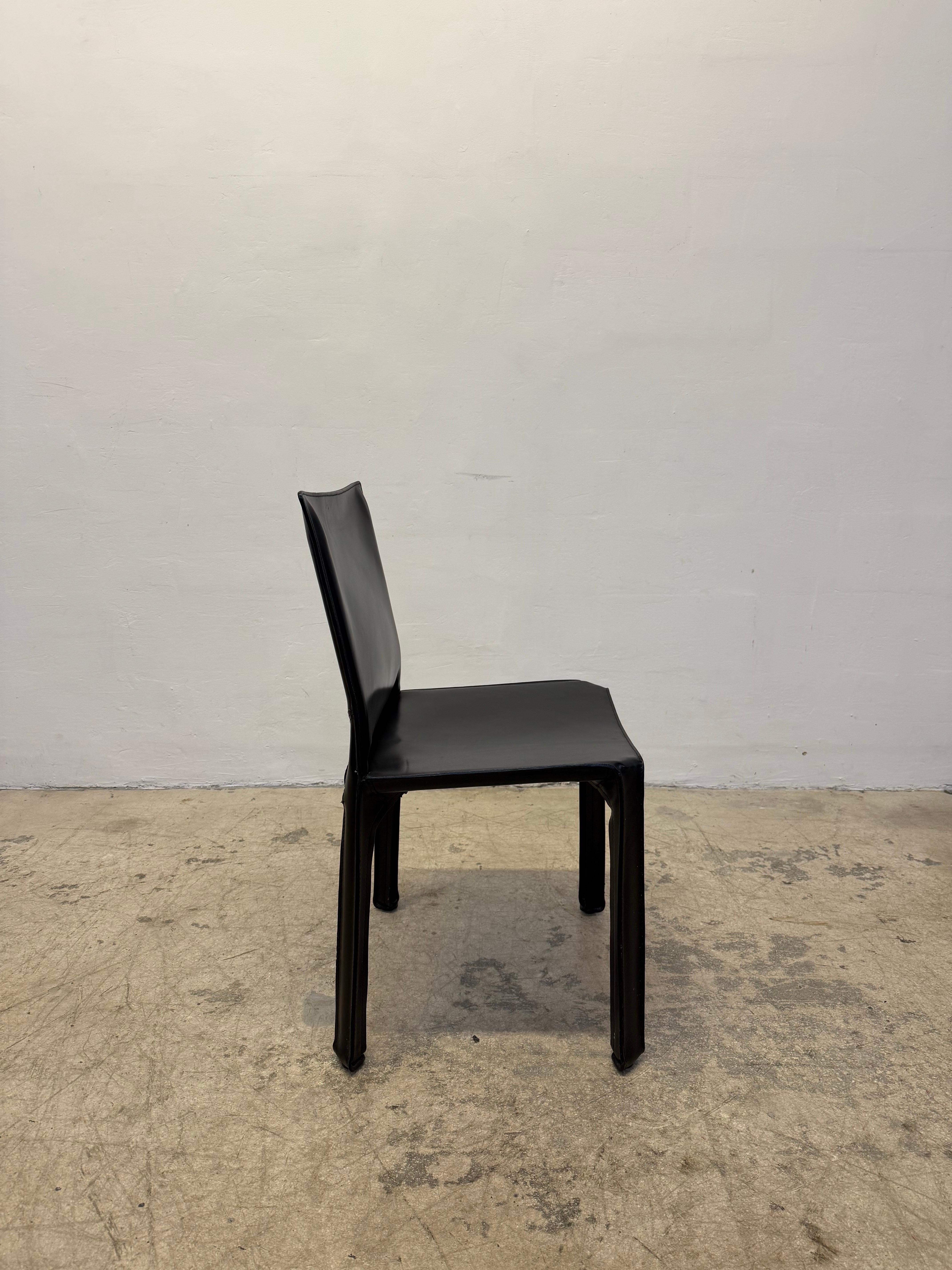 Mario Bellini Sillas de Comedor Cab 413 de Cuero Negro para Cassina, Juego de Ocho en venta 1