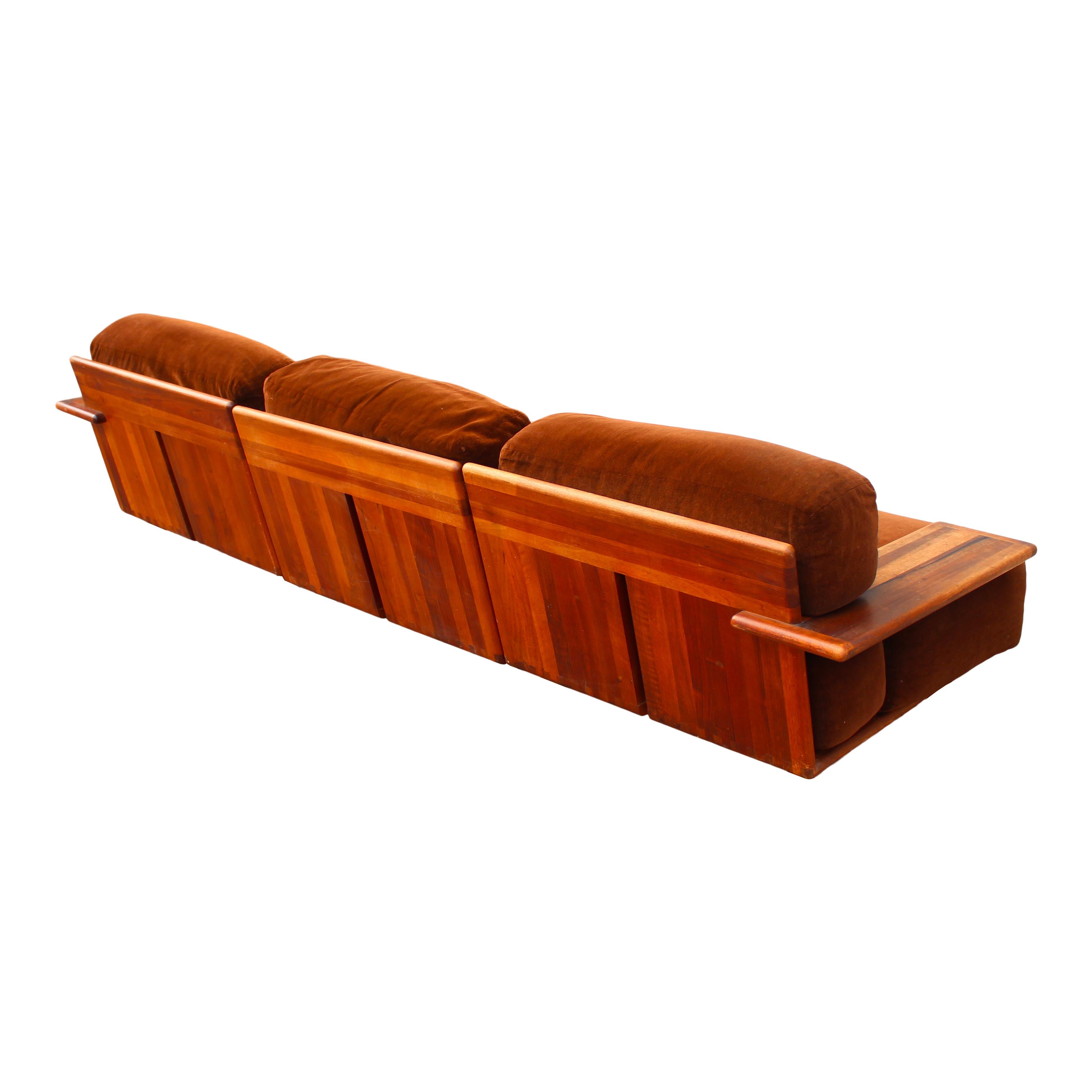 Italiano Mario Bellini Divano modulare in velluto marrone Pianura per Cassina, 1970, Set di 3 in vendita