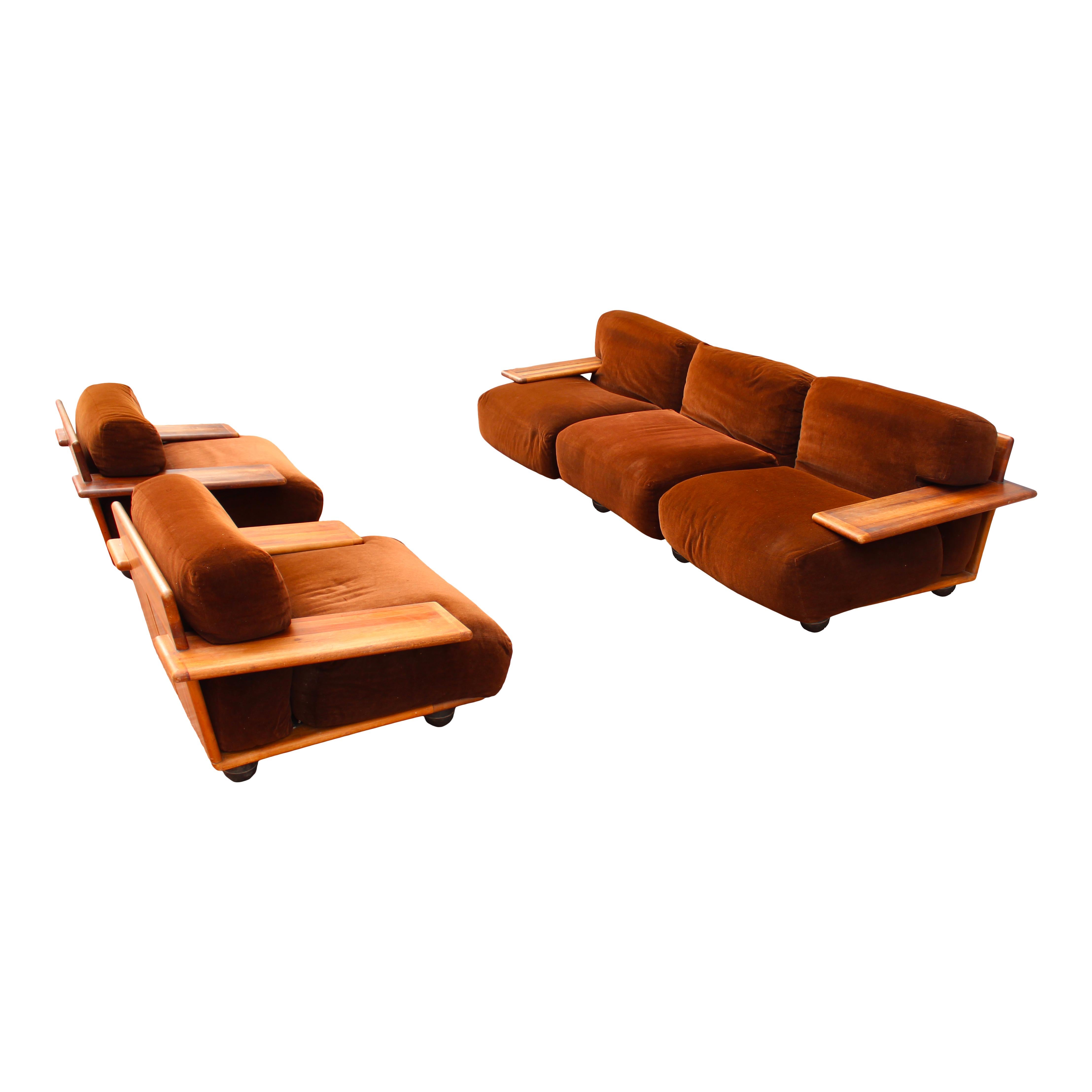 Fine XX secolo Mario Bellini Divano modulare in velluto marrone Pianura per Cassina, 1970, Set di 3 in vendita