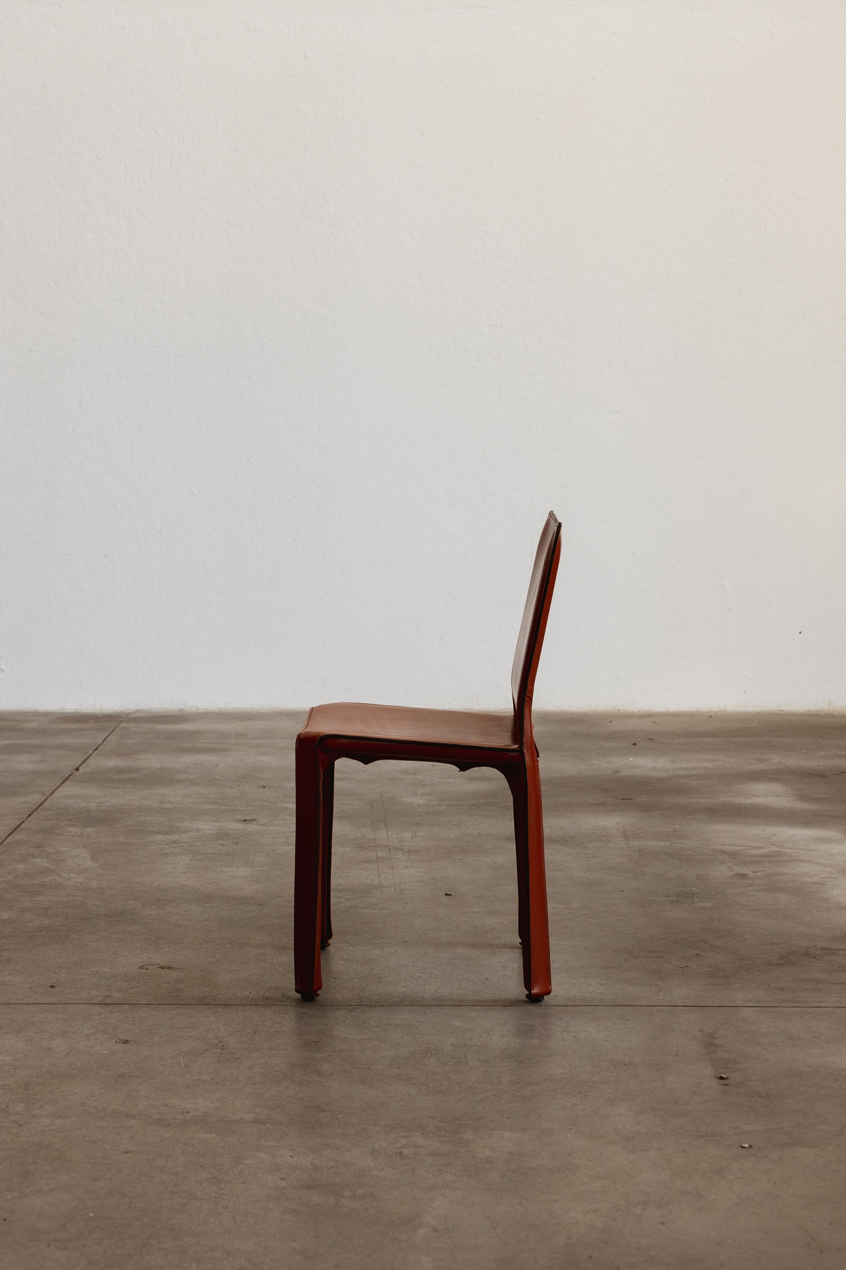 Mario Bellini „CAB 412 Stuhl für Cassina, chinesisches rotes Leder, 1978 (Ende des 20. Jahrhunderts) im Angebot