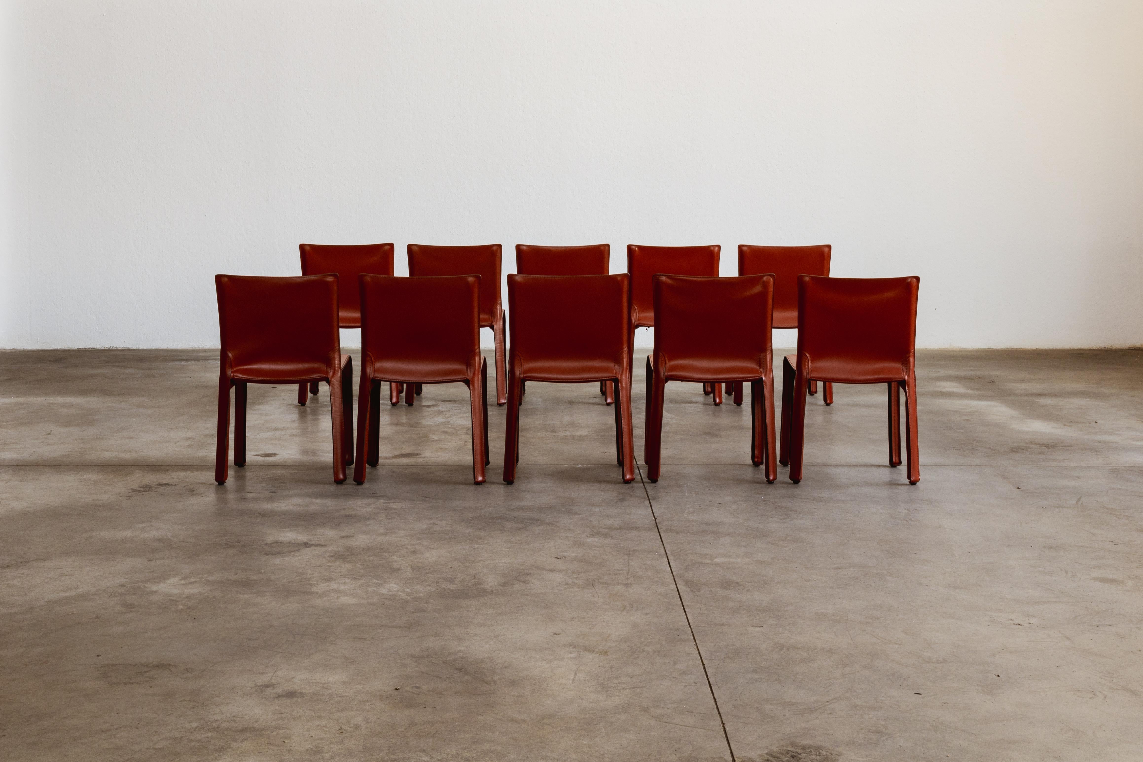 Mario Bellini „CAB 412 Stühle für Cassina, chinesisches rotes Leder, 1978, Set von 10 Stühlen im Angebot 1