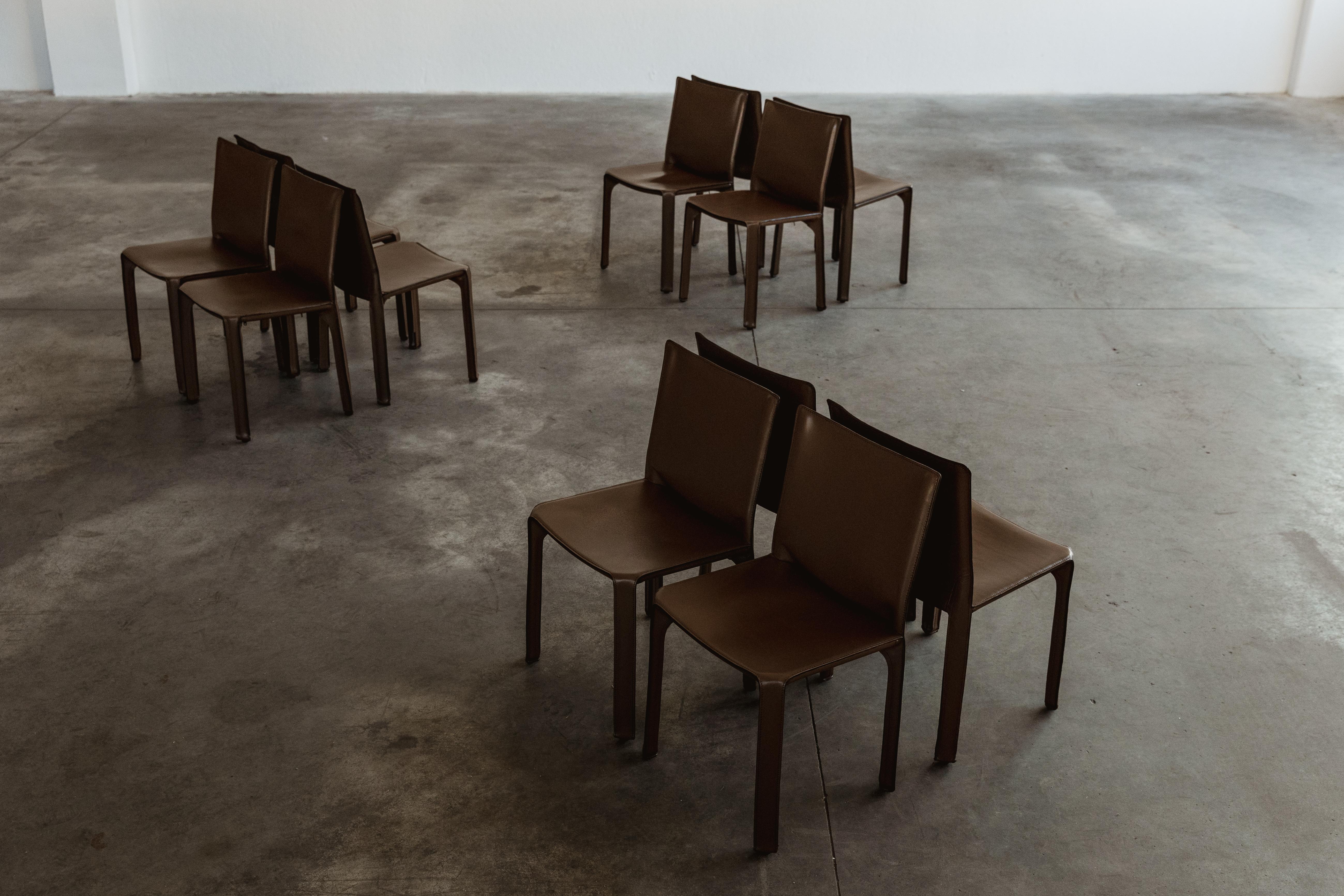 Mario Bellini „CAB 412 Stühle für Cassina, Tabakleder, 1978, Set von 12 Stühlen im Angebot 2