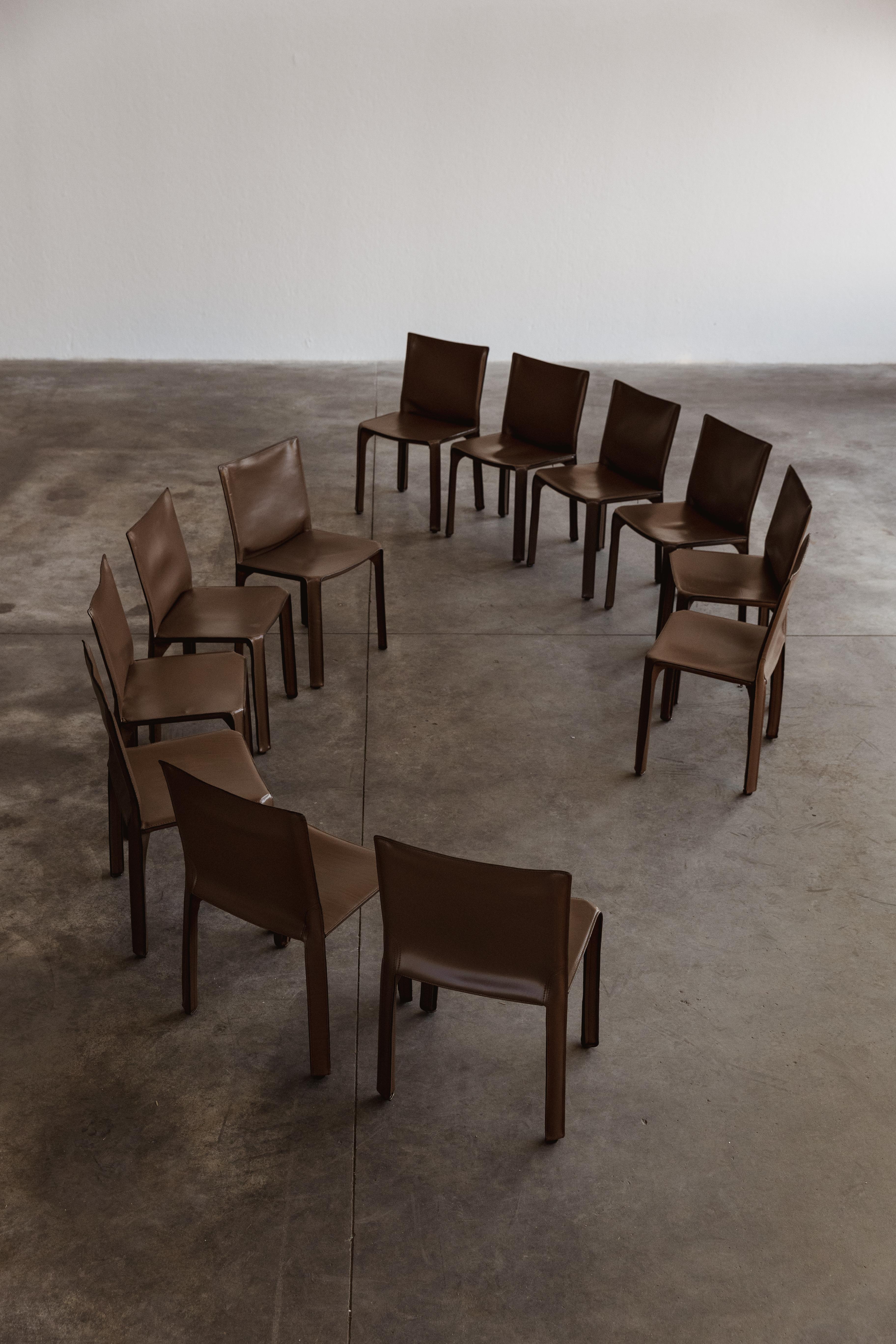 Mario Bellini „CAB 412 Stühle für Cassina, Tabakleder, 1978, Set von 12 Stühlen (Stahl) im Angebot