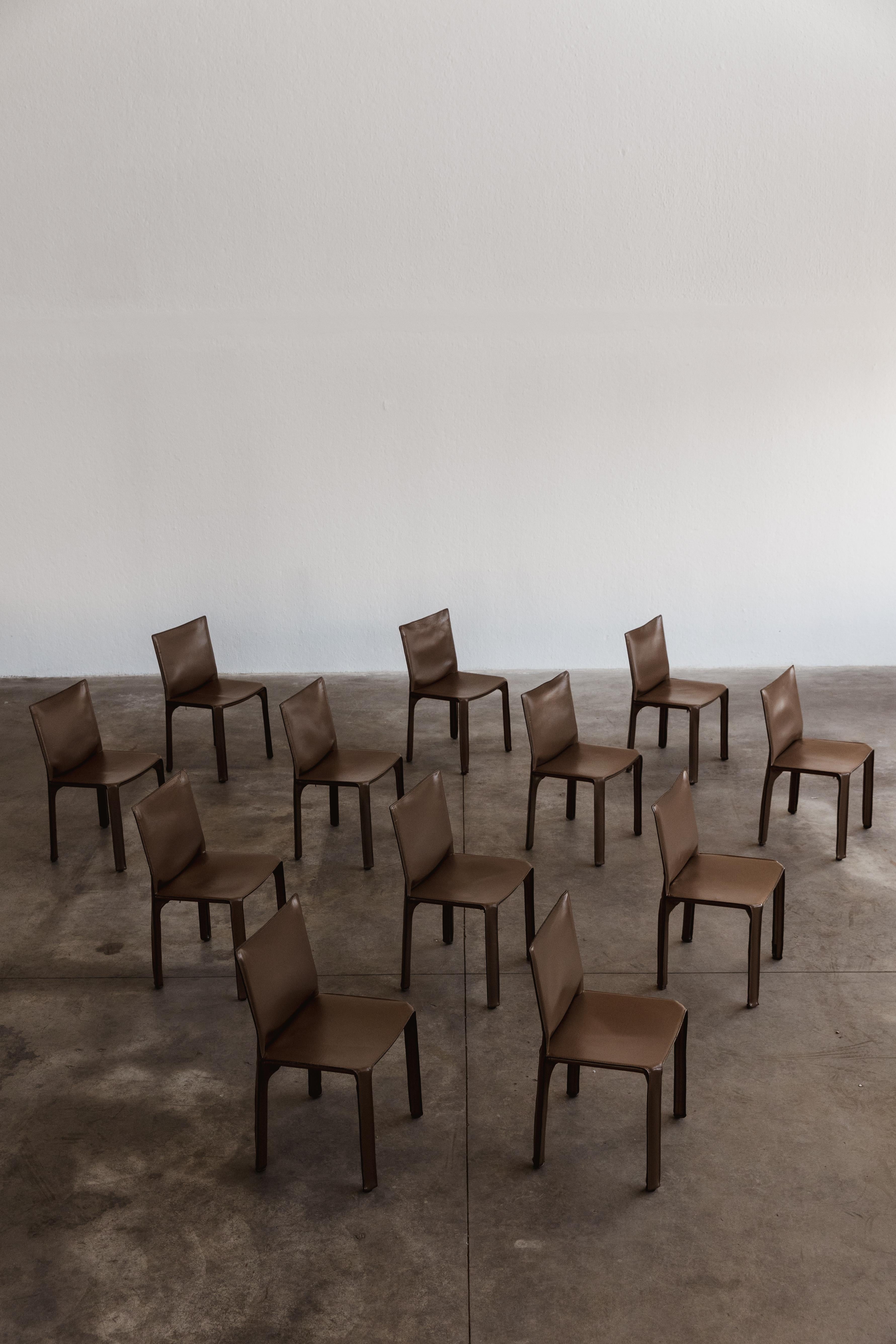 Mario Bellini „CAB 412 Stühle für Cassina, Tabakleder, 1978, Set von 12 Stühlen (Moderne der Mitte des Jahrhunderts) im Angebot