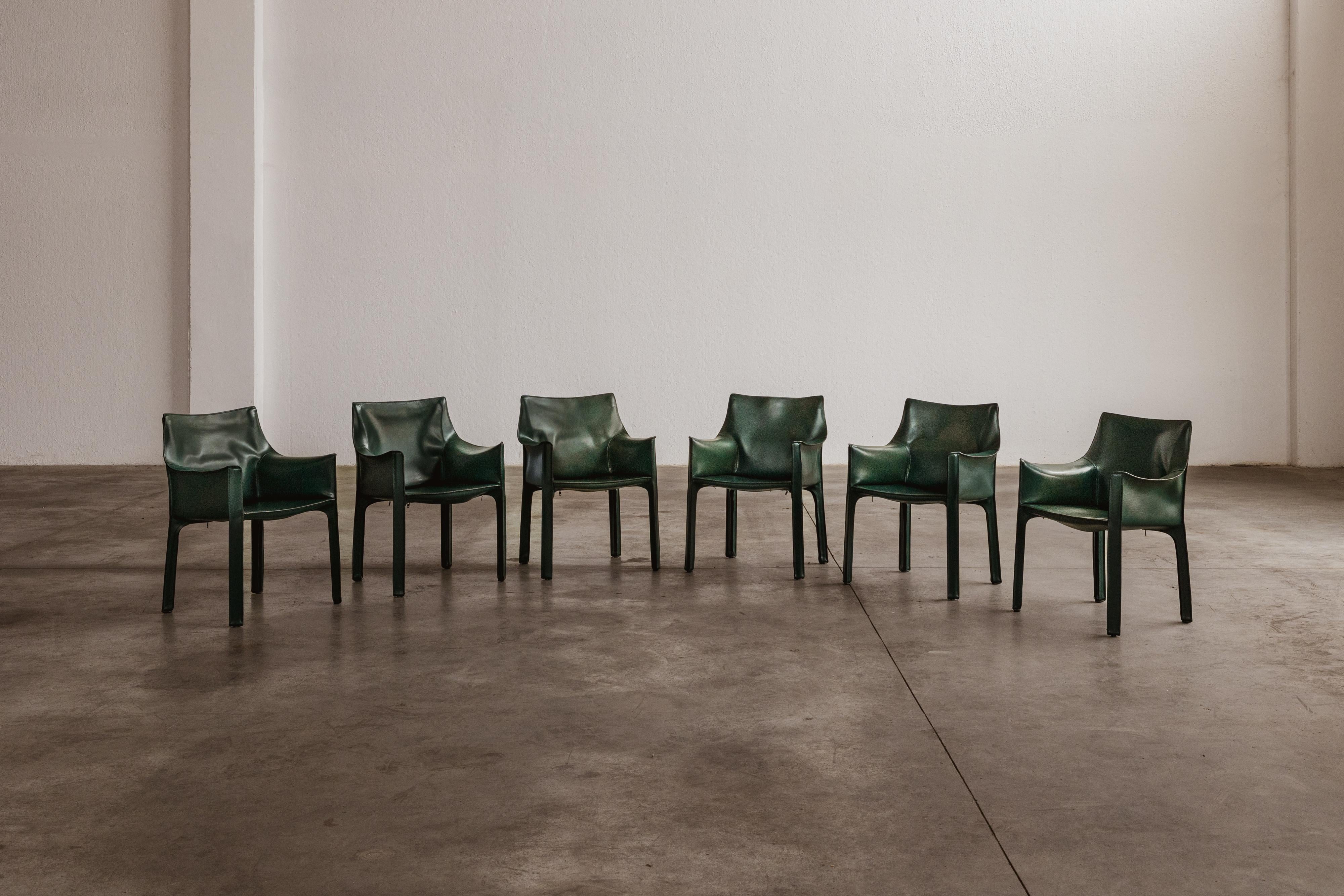 Mario Bellini „CAB 413 Stühle für Cassina, dunkelgrünes Leder, 1977, Set von 16 Stühlen im Angebot 2