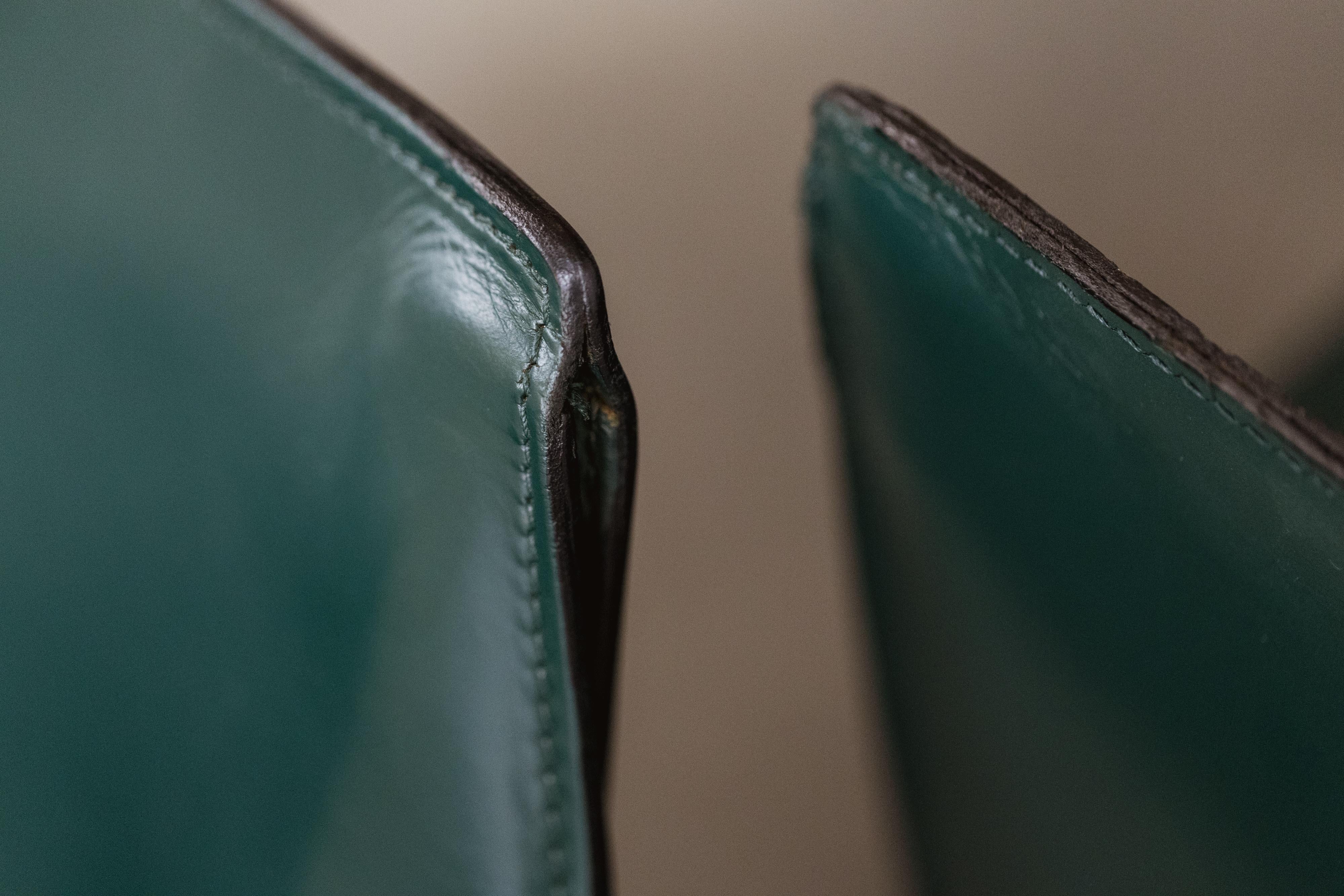 Mario Bellini „CAB 413 Stühle für Cassina, dunkelgrünes Leder, 1977, Set von 16 Stühlen im Angebot 1