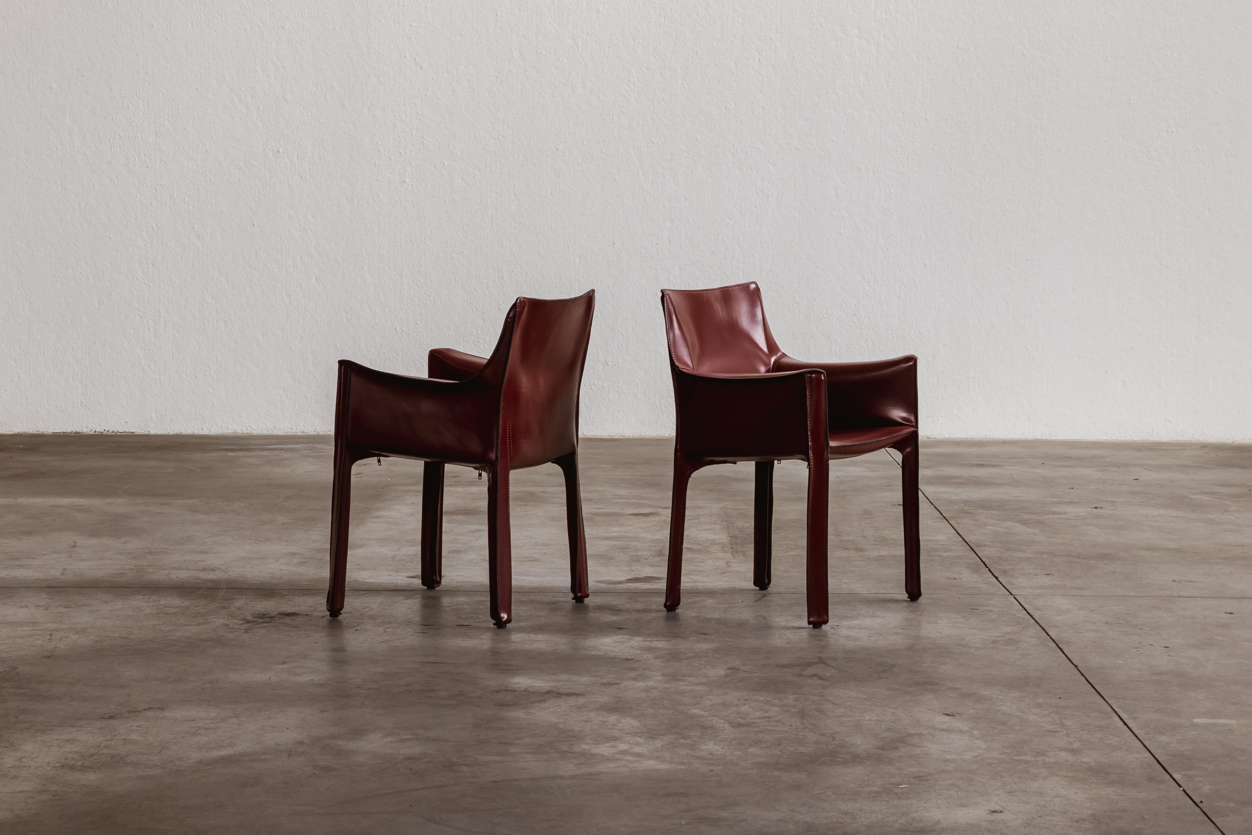 Mario Bellini pour Cassina, 1977, lot de 2 chaises de salle à manger CAB 413 en vente 1
