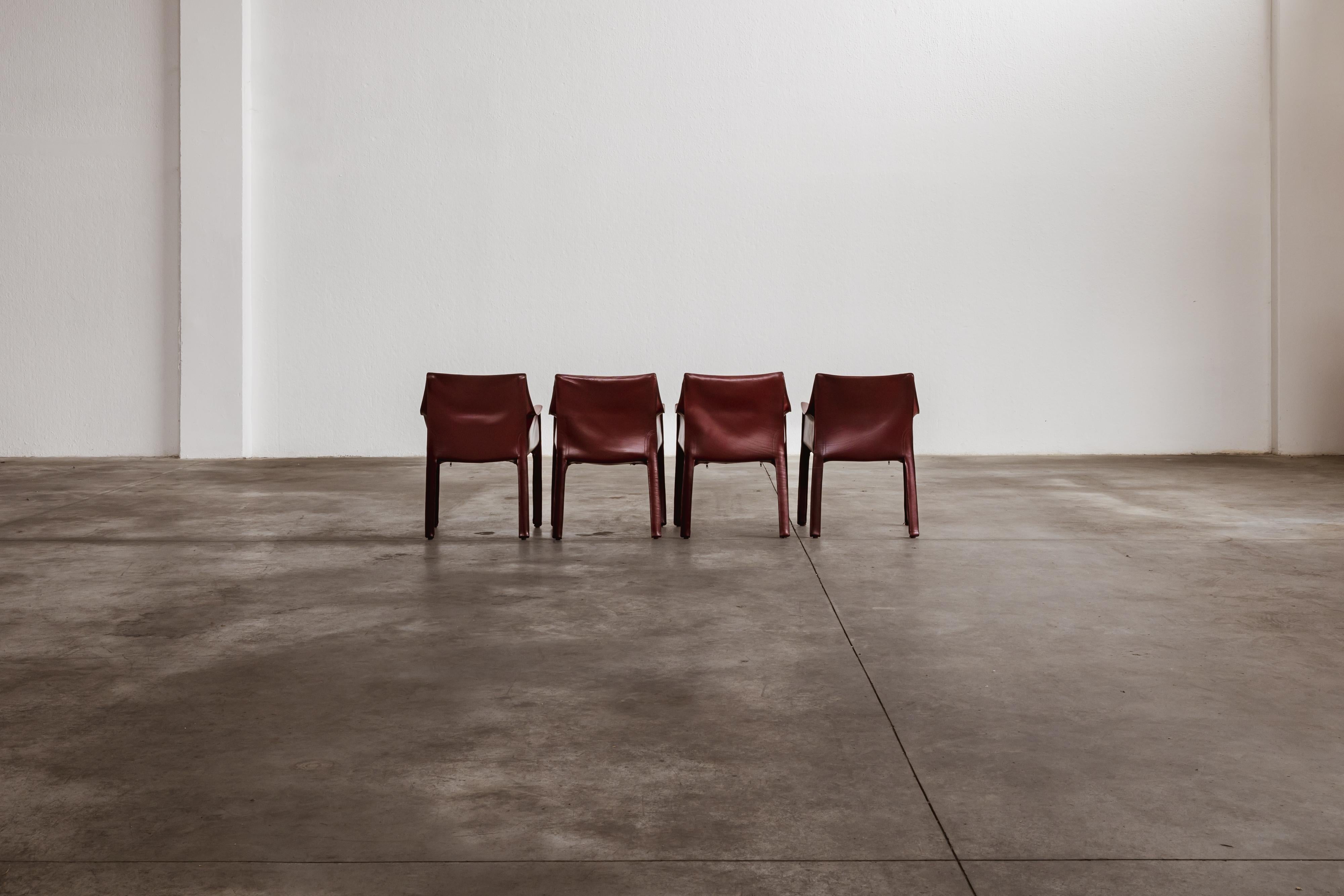 Mario Bellini pour Cassina, 1977, ensemble de 4 chaises de salle à manger CAB 413 en vente 1