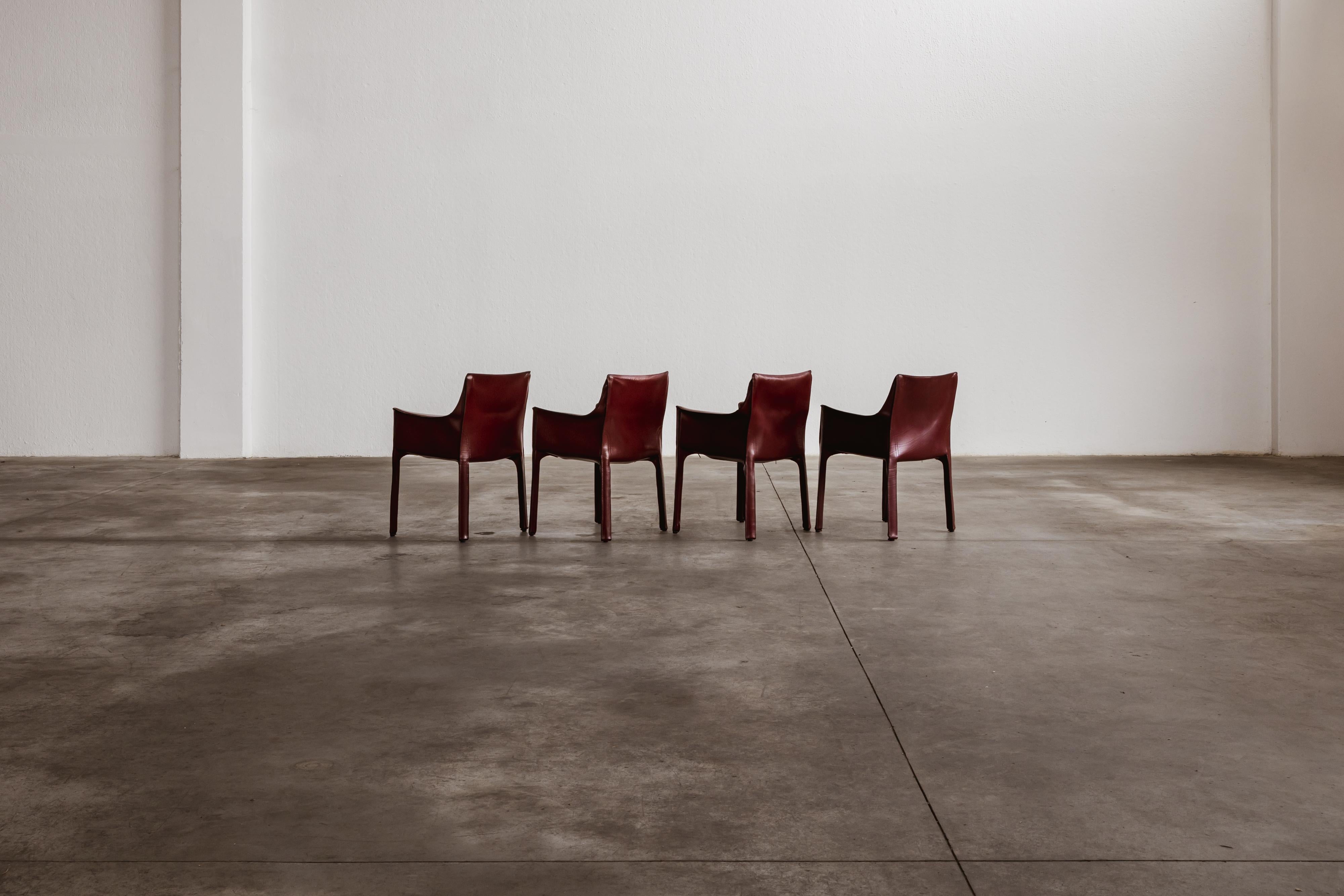 Mario Bellini pour Cassina, 1977, ensemble de 4 chaises de salle à manger CAB 413 en vente 3
