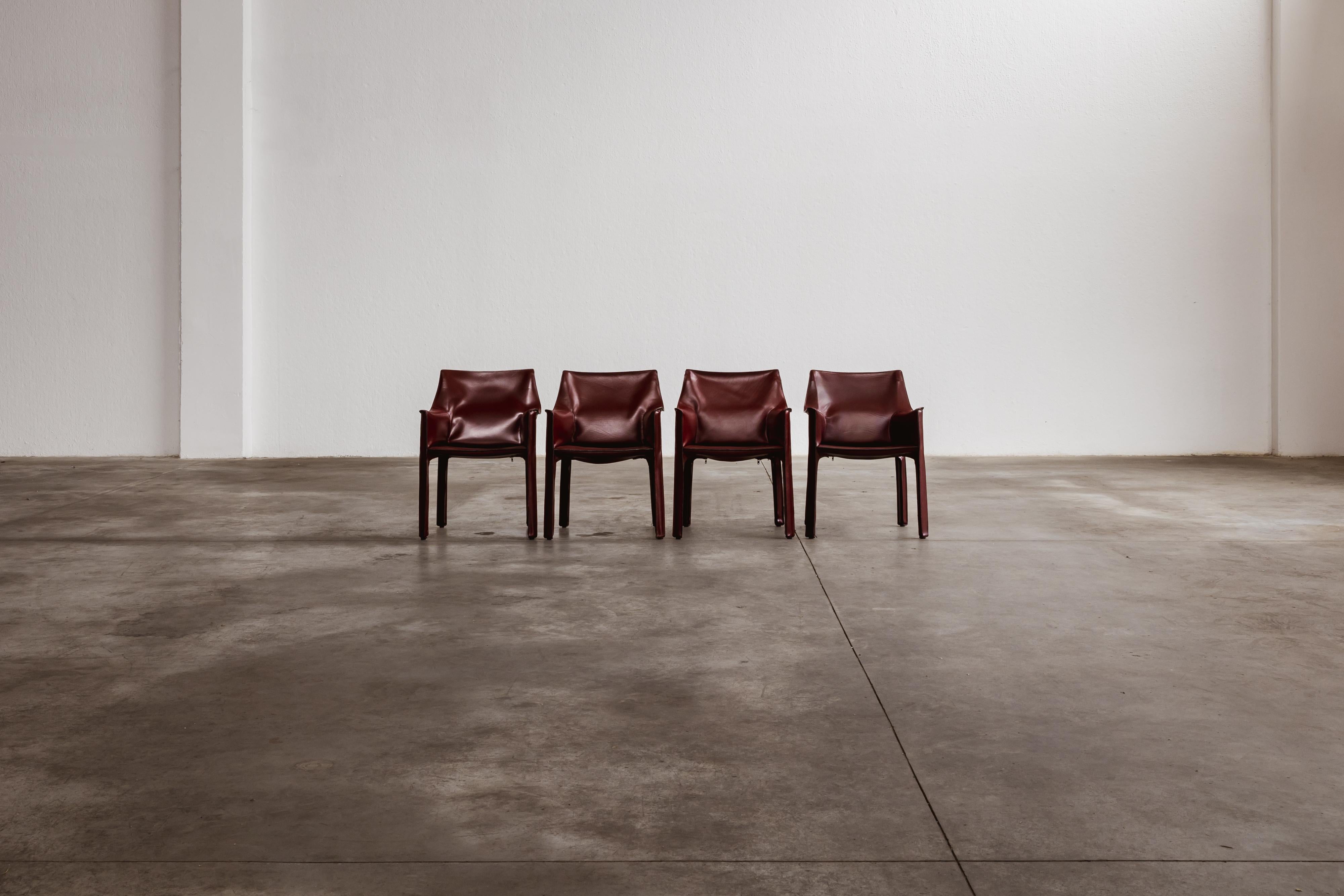 Mario Bellini pour Cassina, 1977, ensemble de 4 chaises de salle à manger CAB 413 en vente 6