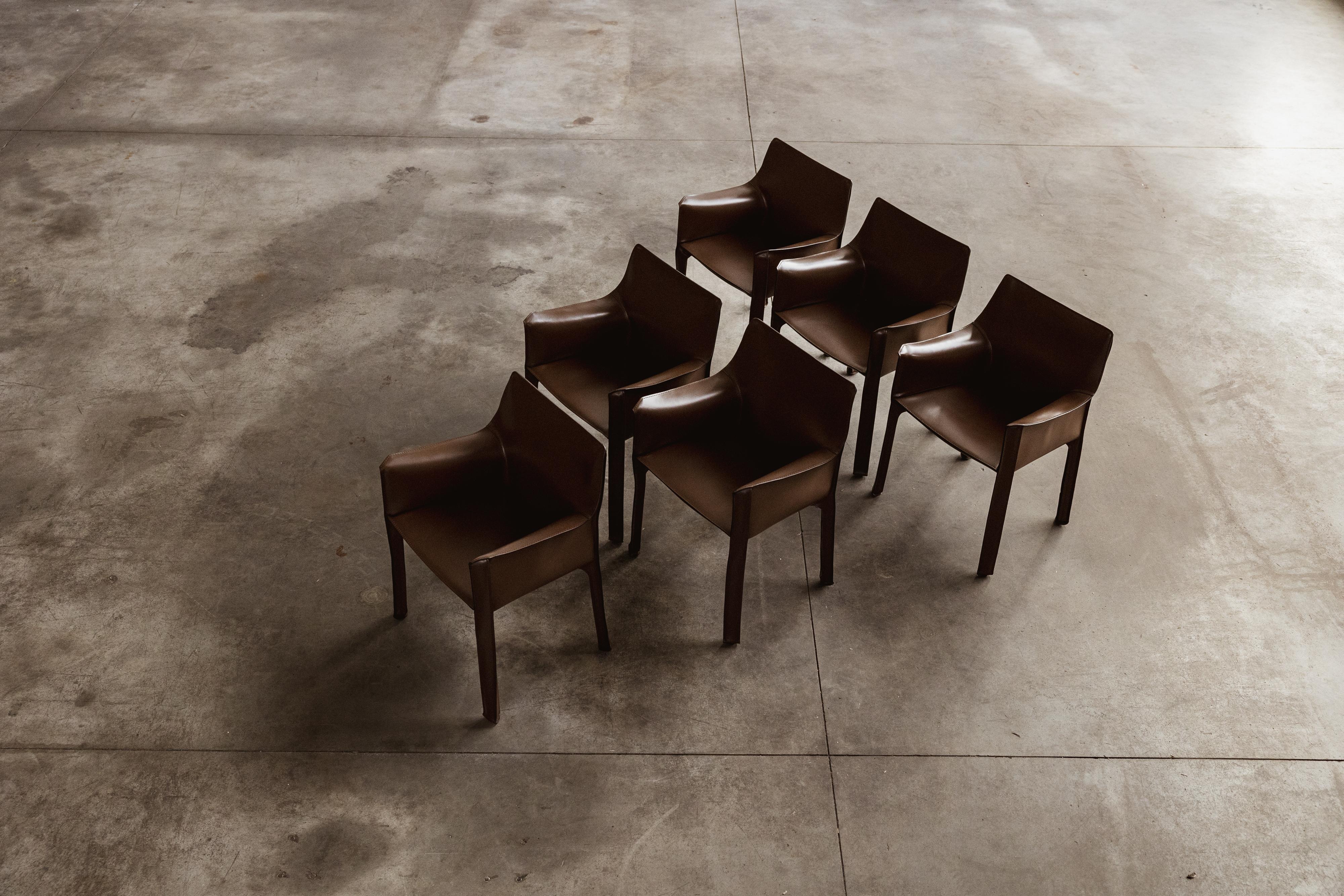Mario Bellini „CAB 413 Stühle für Cassina, Tabakleder, 1977, Set von 12 Stühlen im Angebot 5