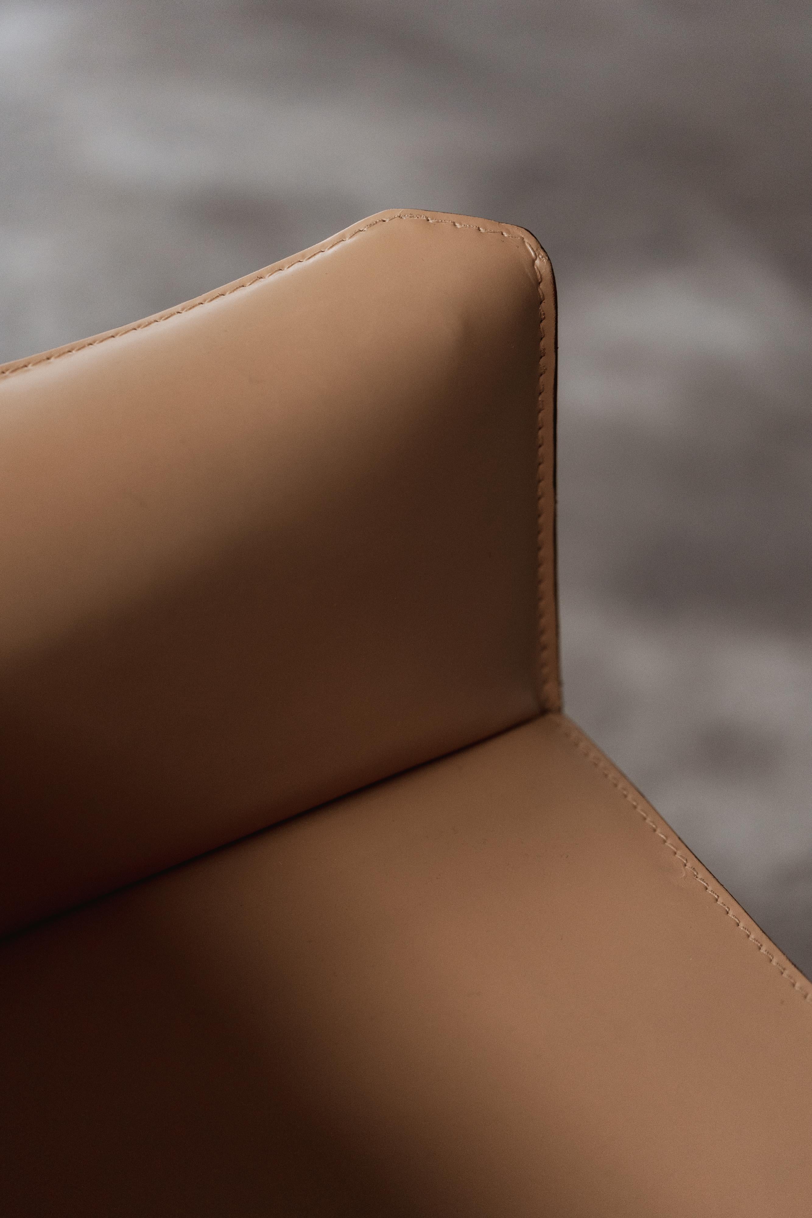 Mario Bellini pour Cassina, ensemble de 14 chaises CAB 413 en cuir naturel, 1977 en vente 2