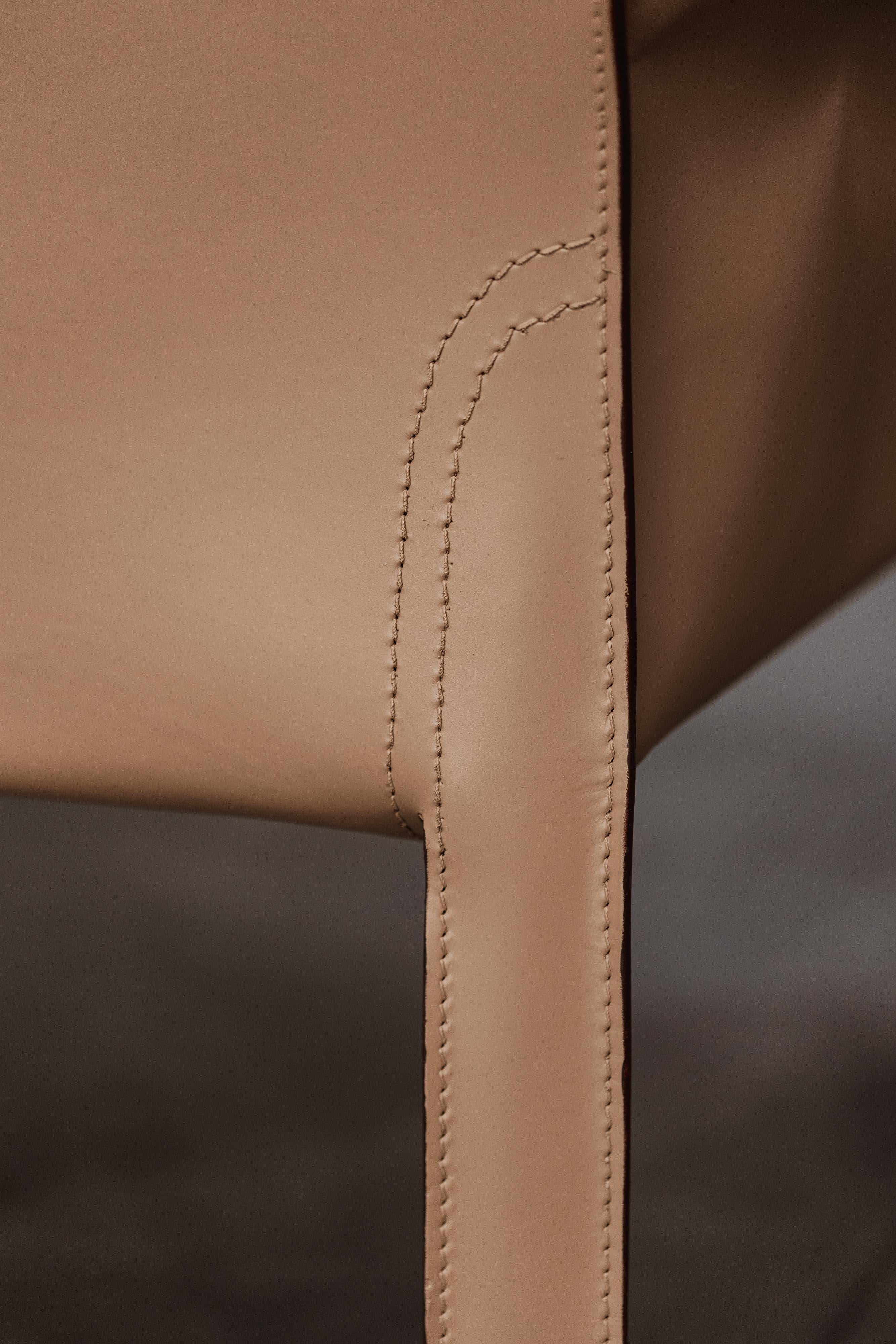 Mario Bellini „CAB 413 Stühle für Cassina, Naturleder, 1977, Set von 8 Stühlen (Stahl) im Angebot