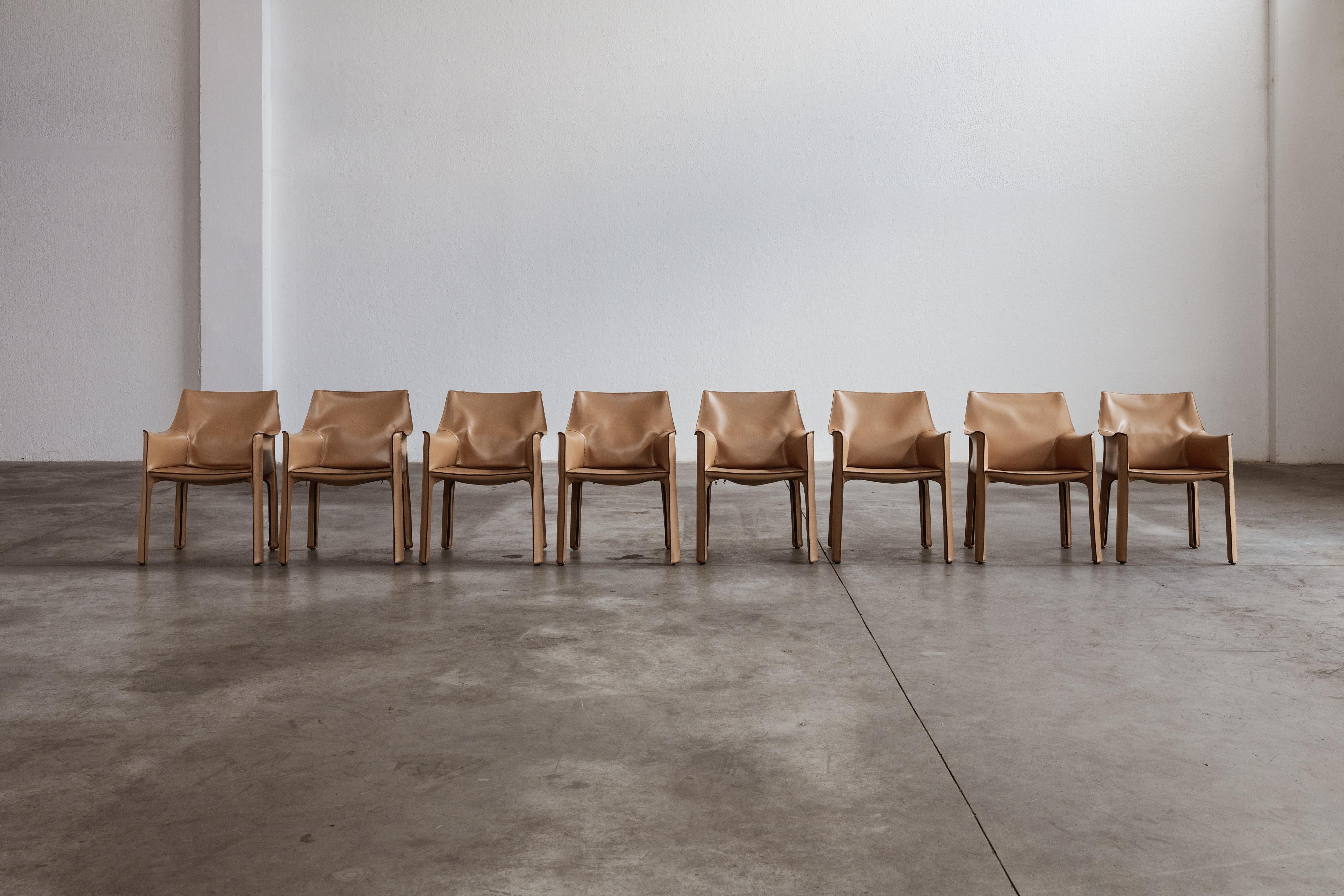 Mario Bellini „CAB 413 Stühle für Cassina, Naturleder, 1977, Set von 8 Stühlen im Angebot 1