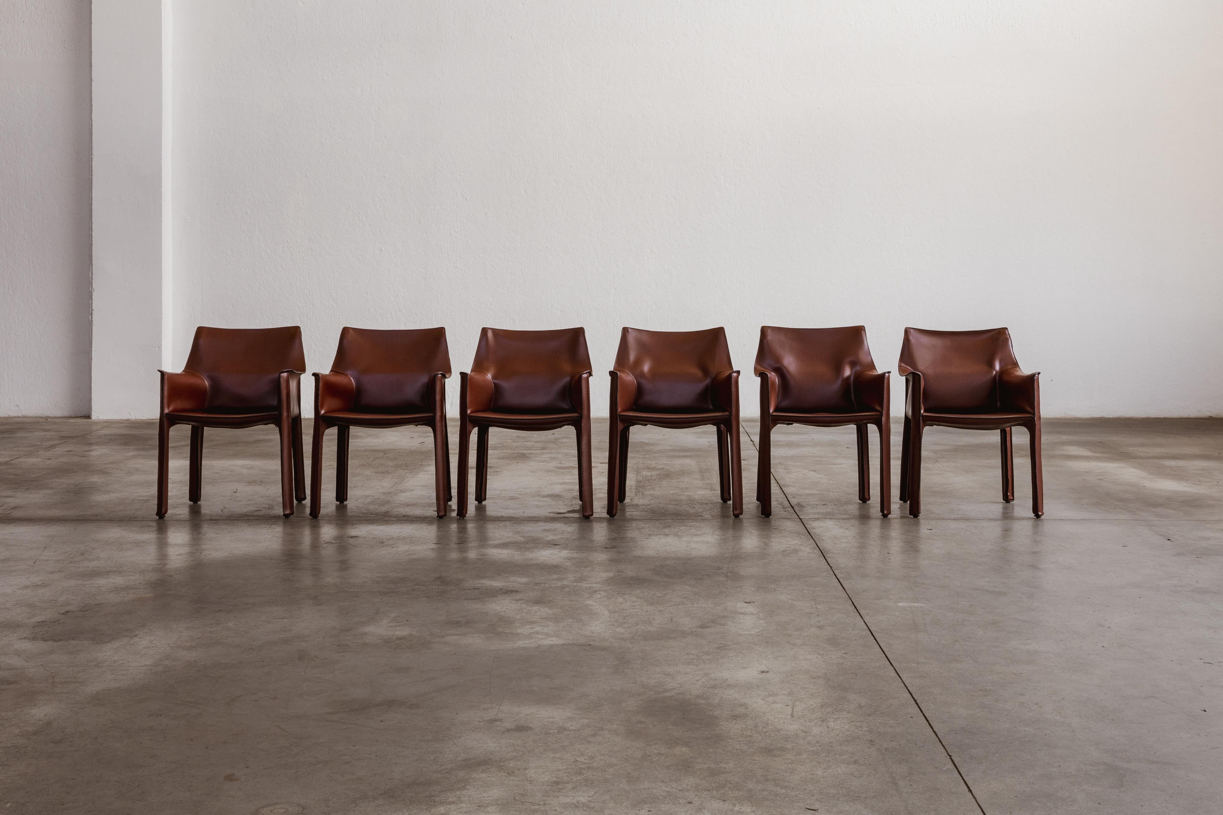 Mid-Century Modern Mario Bellini “CAB 413” Chairs for Cassina, Russian Red Leather, 1977, Set of 6 en vente
