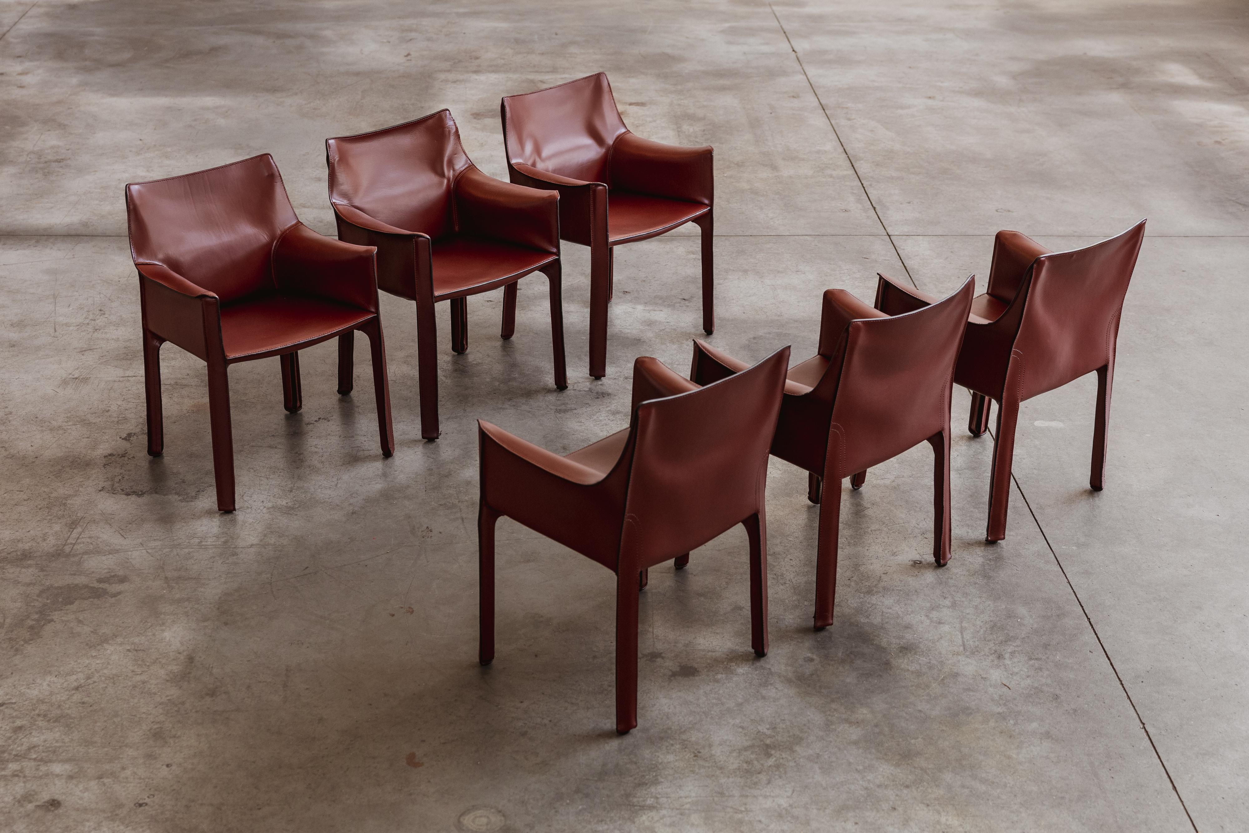 italien Mario Bellini “CAB 413” Chairs for Cassina, Russian Red Leather, 1977, Set of 6 en vente