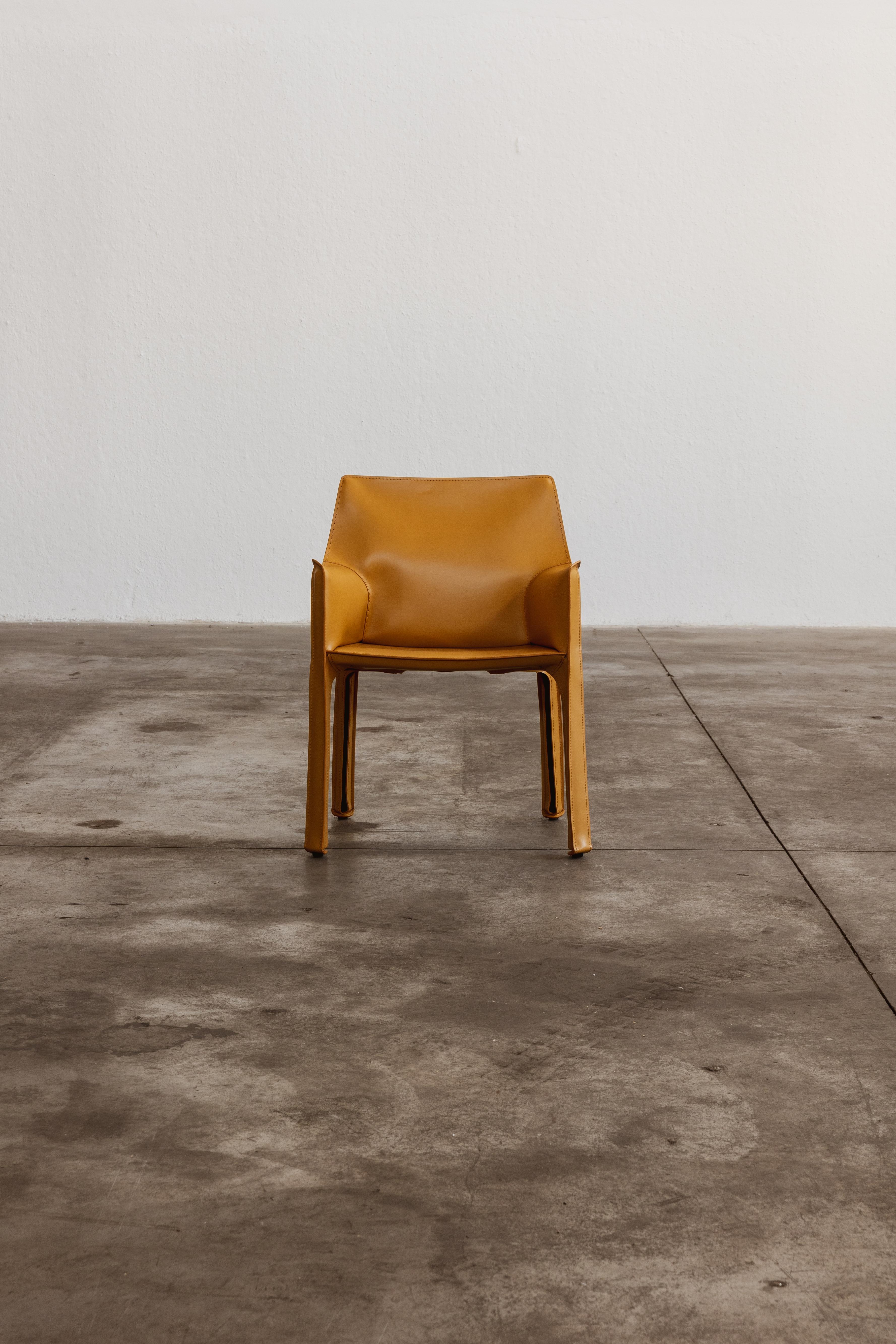 Late 20th Century Mario Bellini “CAB 413” Chair for Cassina, Mustard Leather, 1977 For Sale