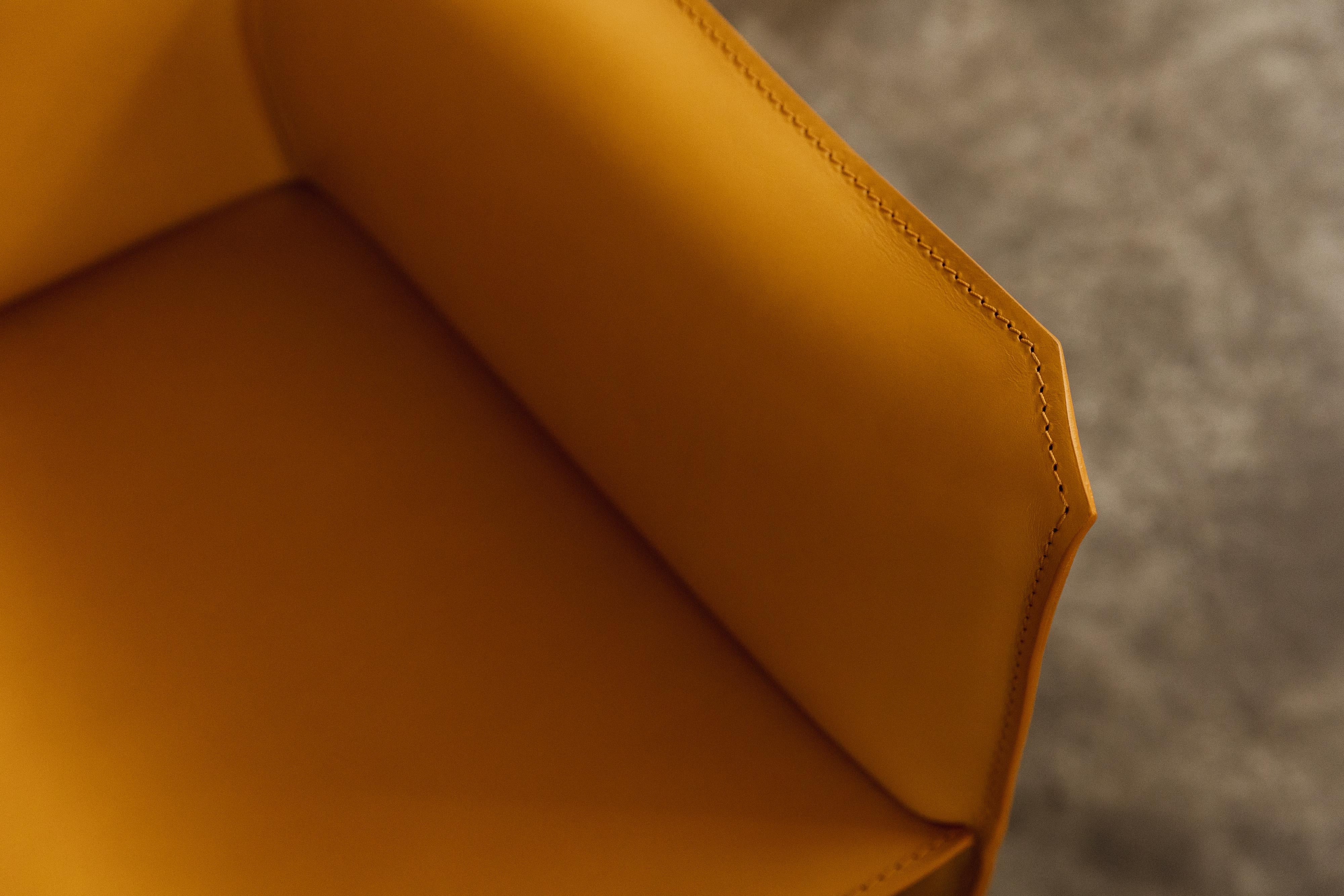 Mario Bellini “CAB 413” Chair for Cassina, Mustard Leather, 1977 For Sale 1