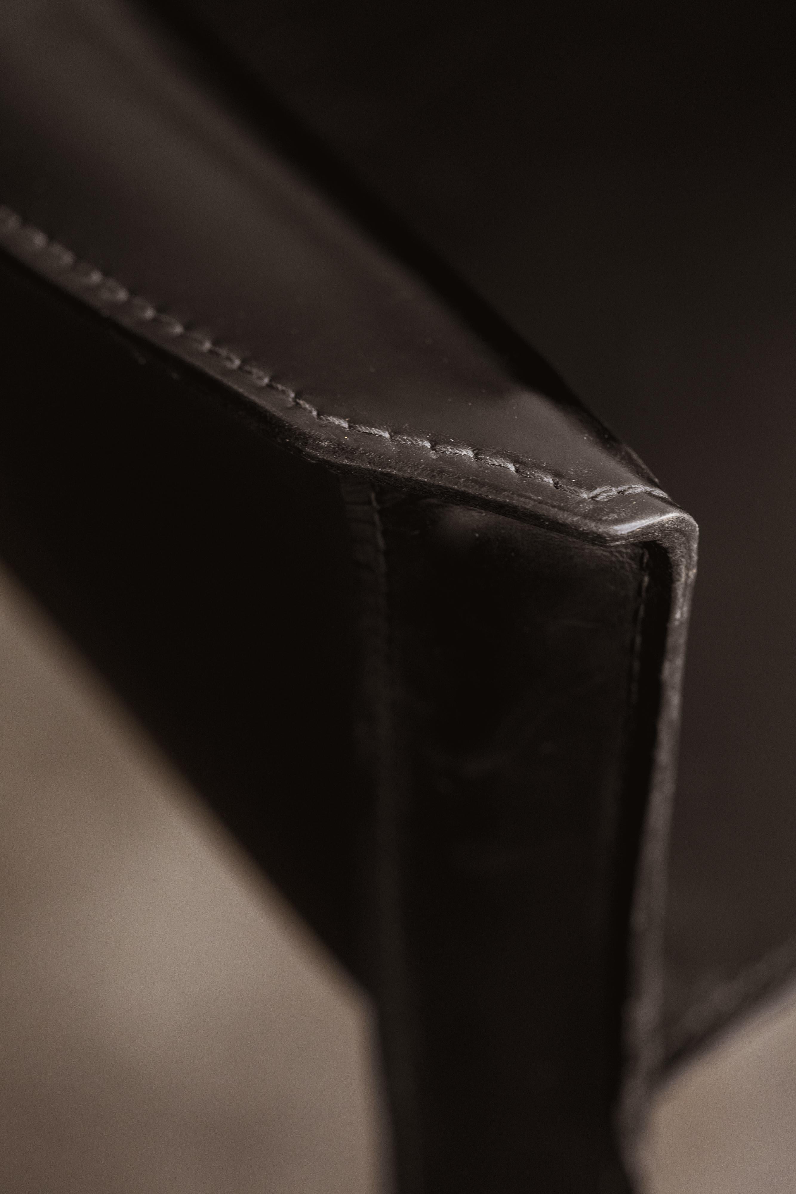 Mario Bellini „CAB 413“ Stühle für Cassina, schwarzes Leder, 1977, Set von 10 Stühlen im Angebot 5