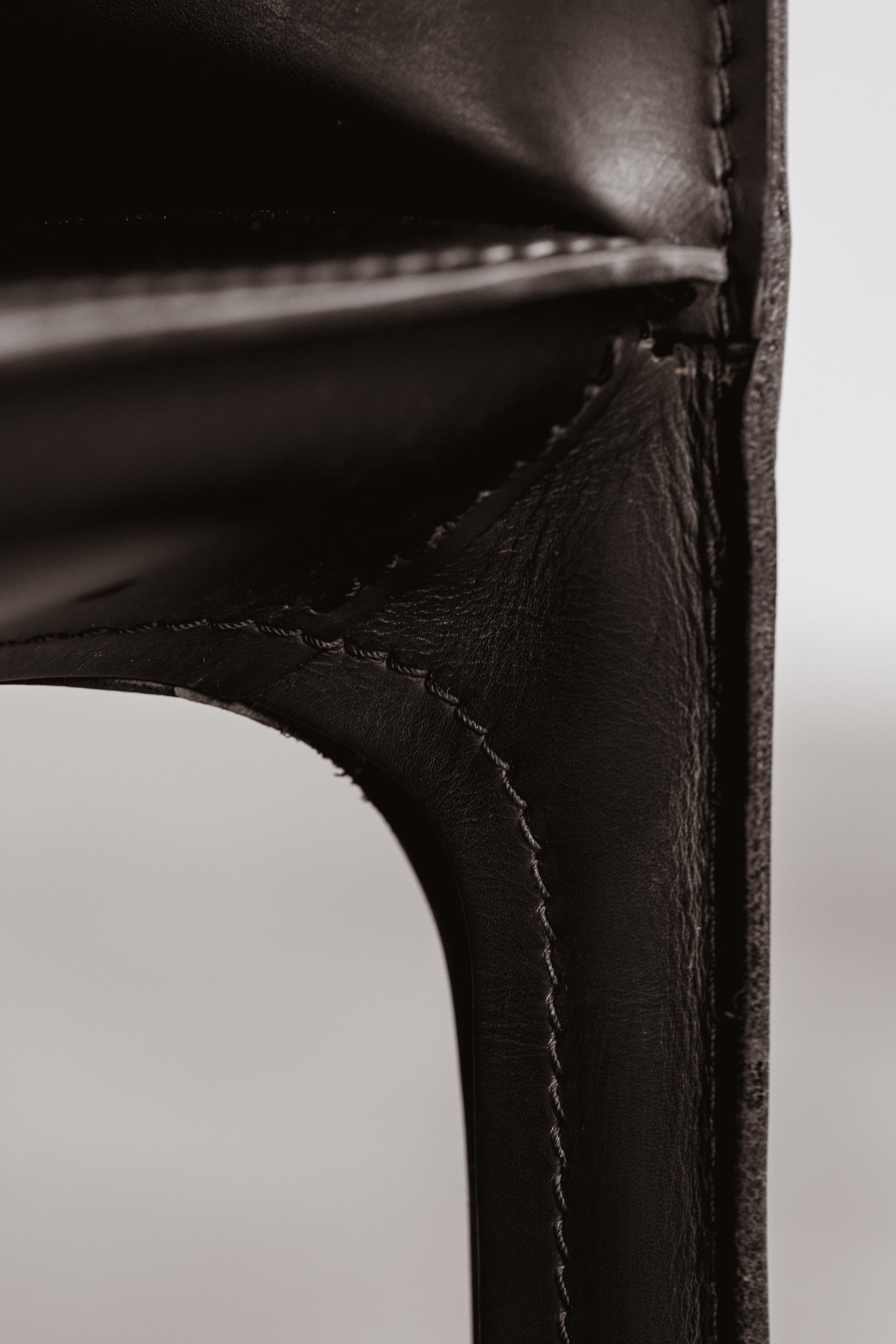 Mario Bellini „CAB 413“ Stühle für Cassina, schwarzes Leder, 1977, Set von 10 Stühlen im Angebot 7