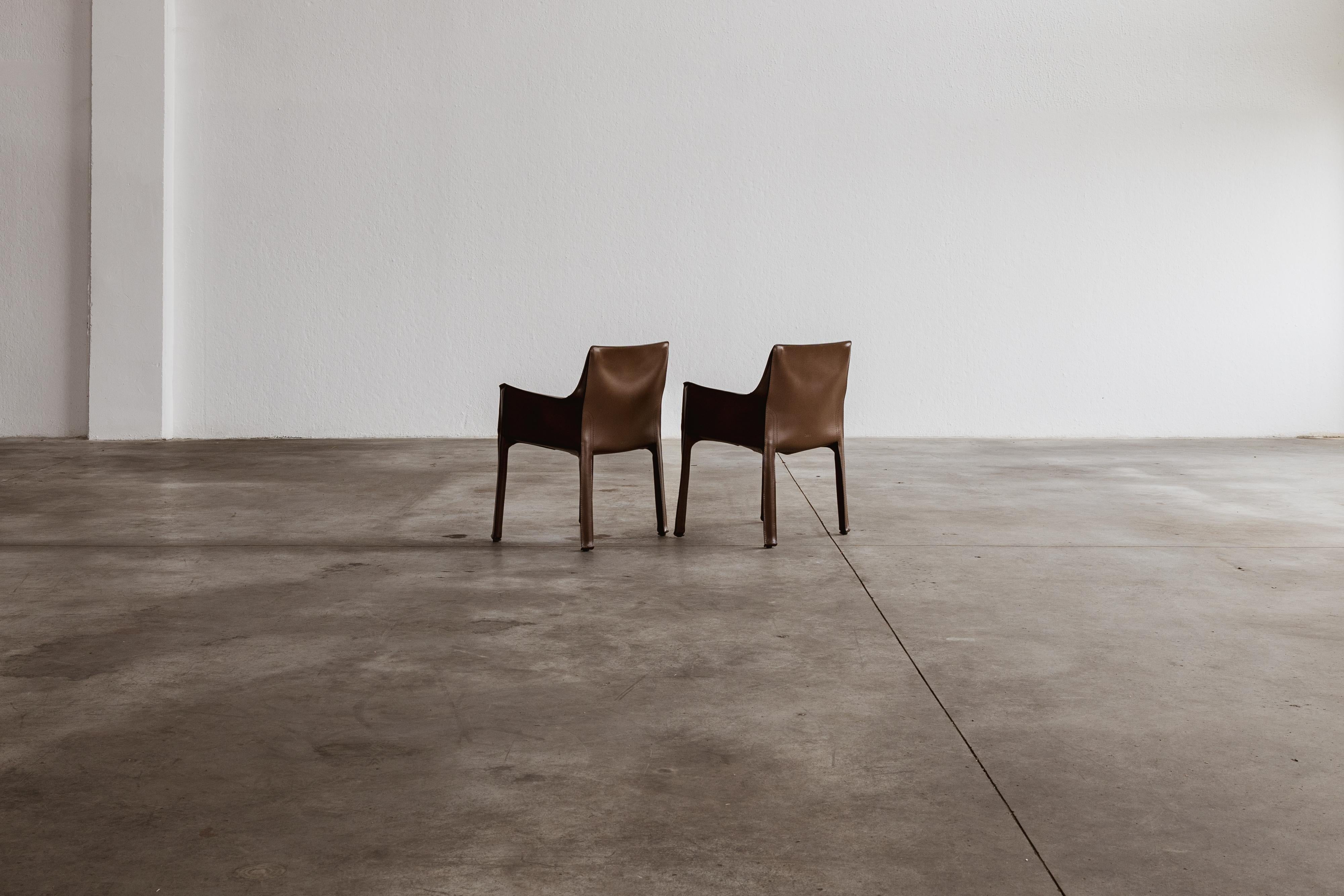 Mario Bellini pour Cassina, 1977, lot de 2 chaises de salle à manger CAB 413 en vente 2