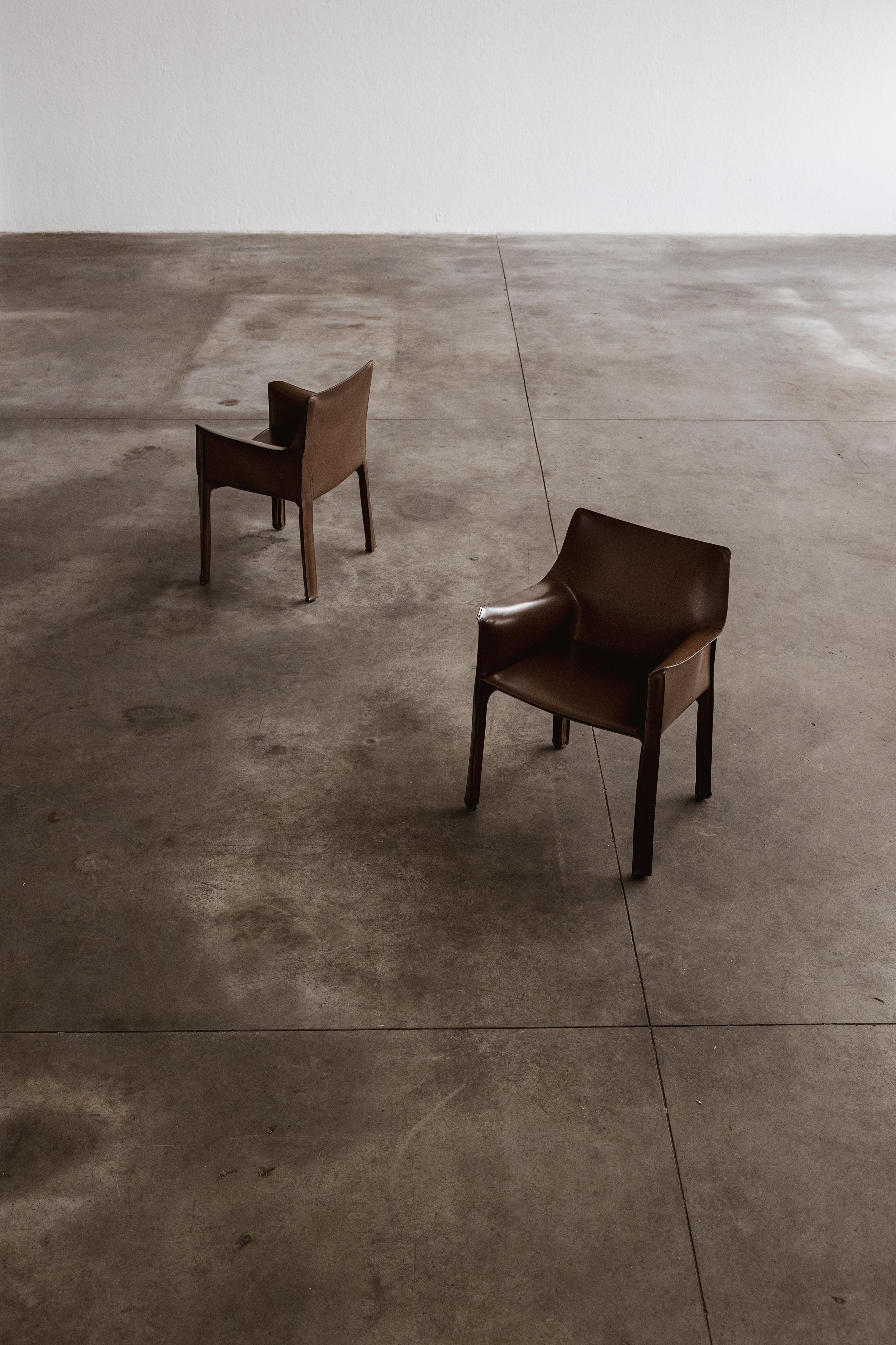 Mario Bellini pour Cassina, 1977, lot de 2 chaises de salle à manger CAB 413 en vente 5