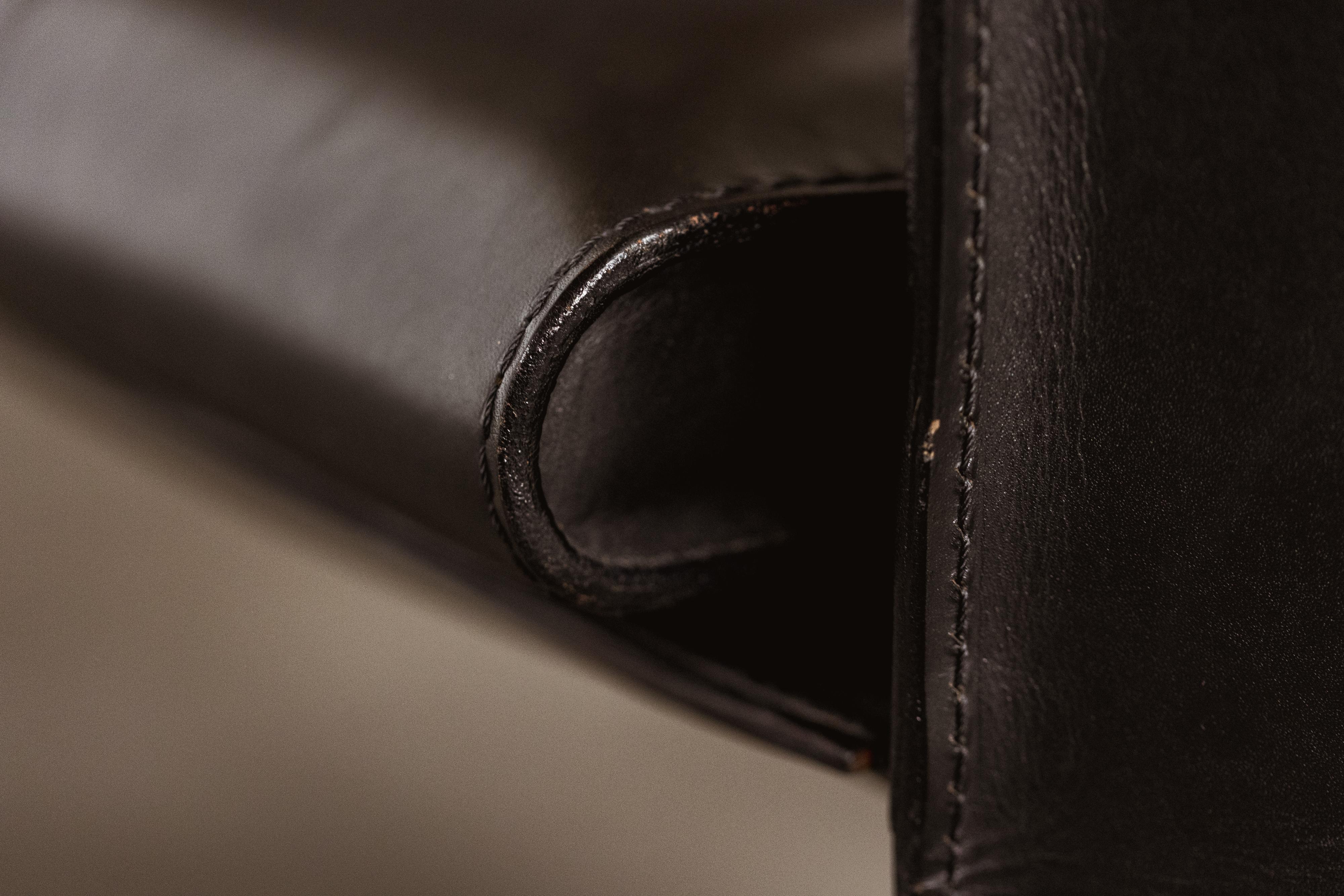Mario Bellini “CAB” 414 Chair for Cassina, Black Leather, 1977, Set of 1 For Sale 4