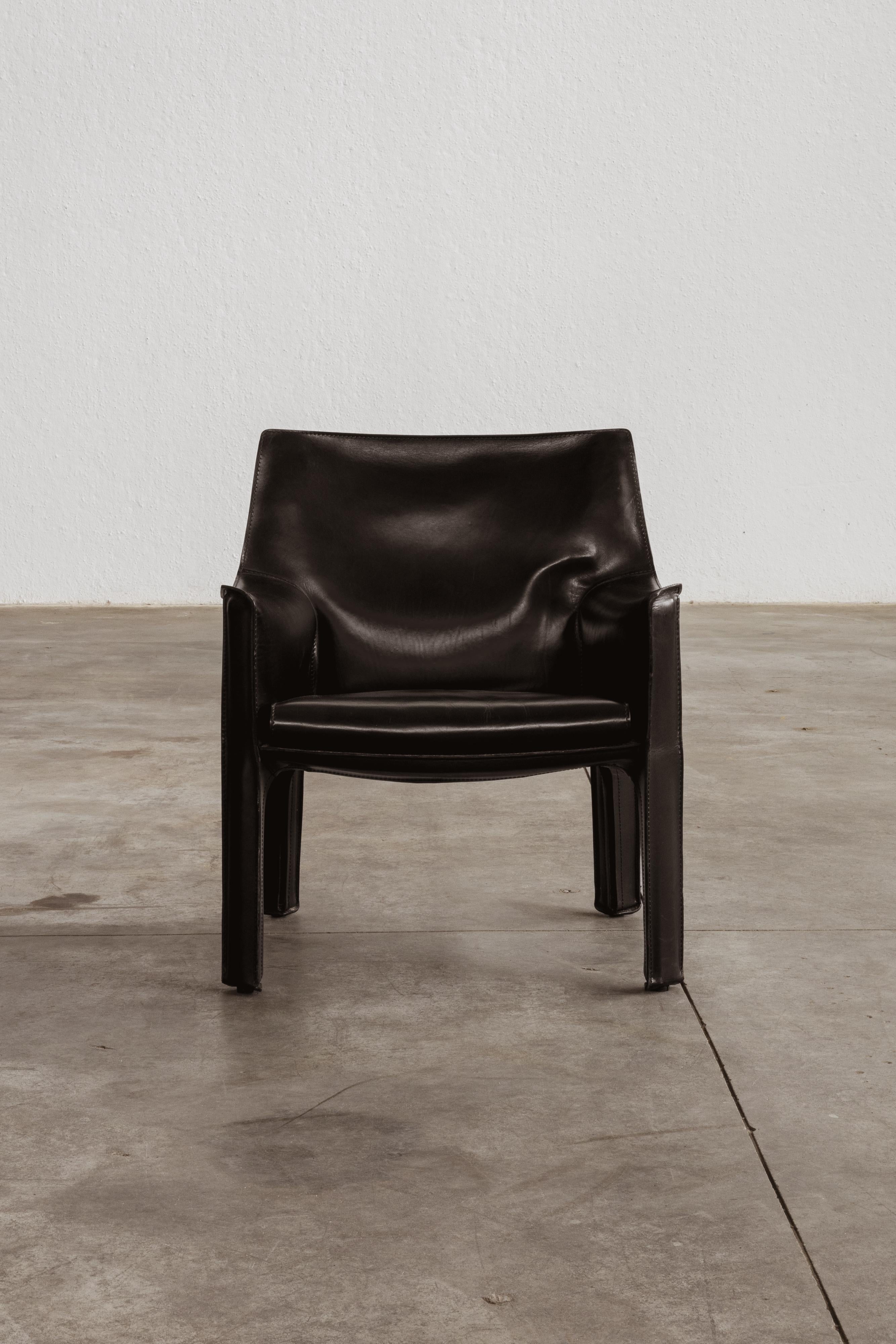 Italian Mario Bellini “CAB” 414 Chair for Cassina, Black Leather, 1977, Set of 1 For Sale