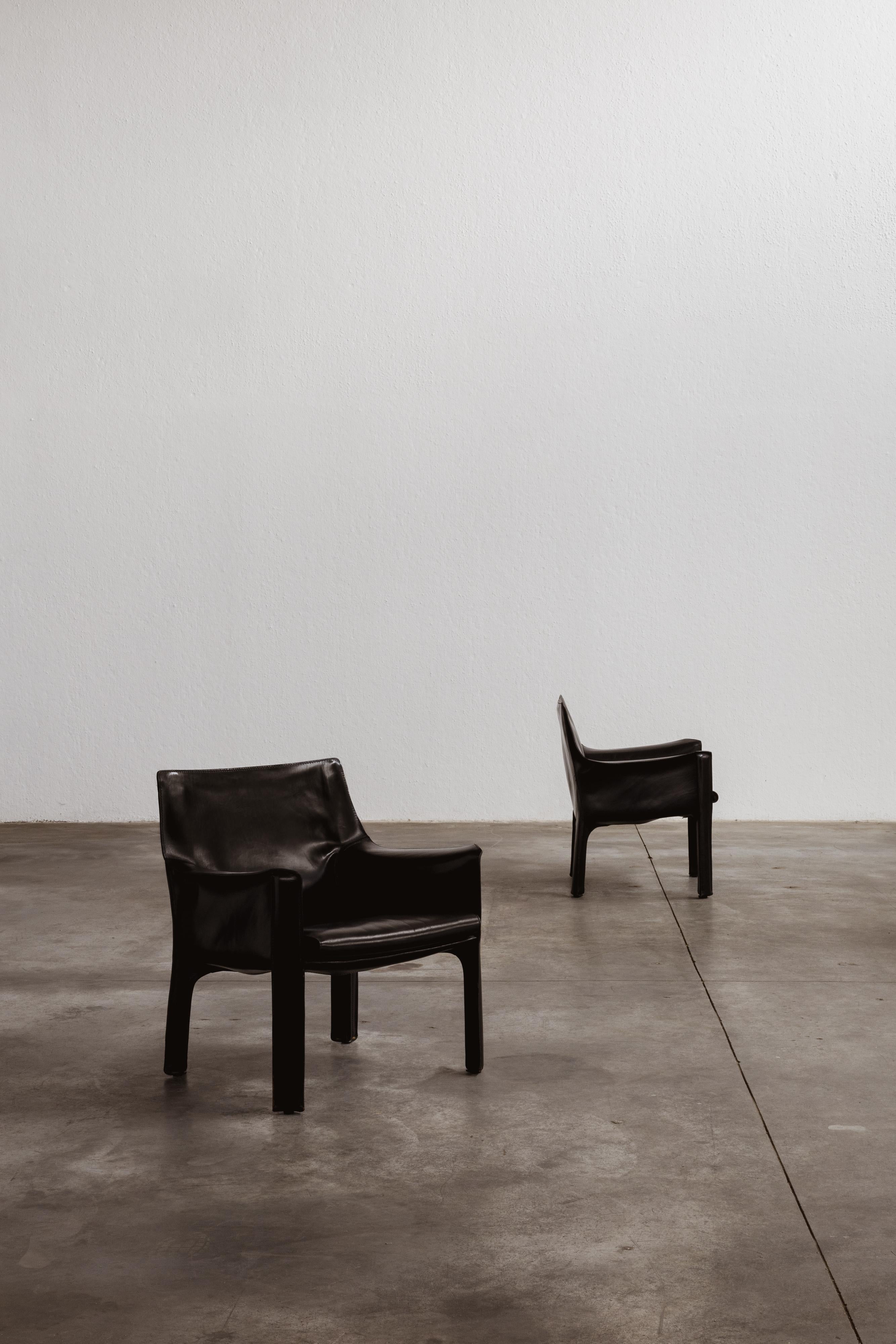Mario Bellini CAB 414 Stühle für Cassina, Schwarzes Leder, 1977, 2 Stück (Ende des 20. Jahrhunderts) im Angebot