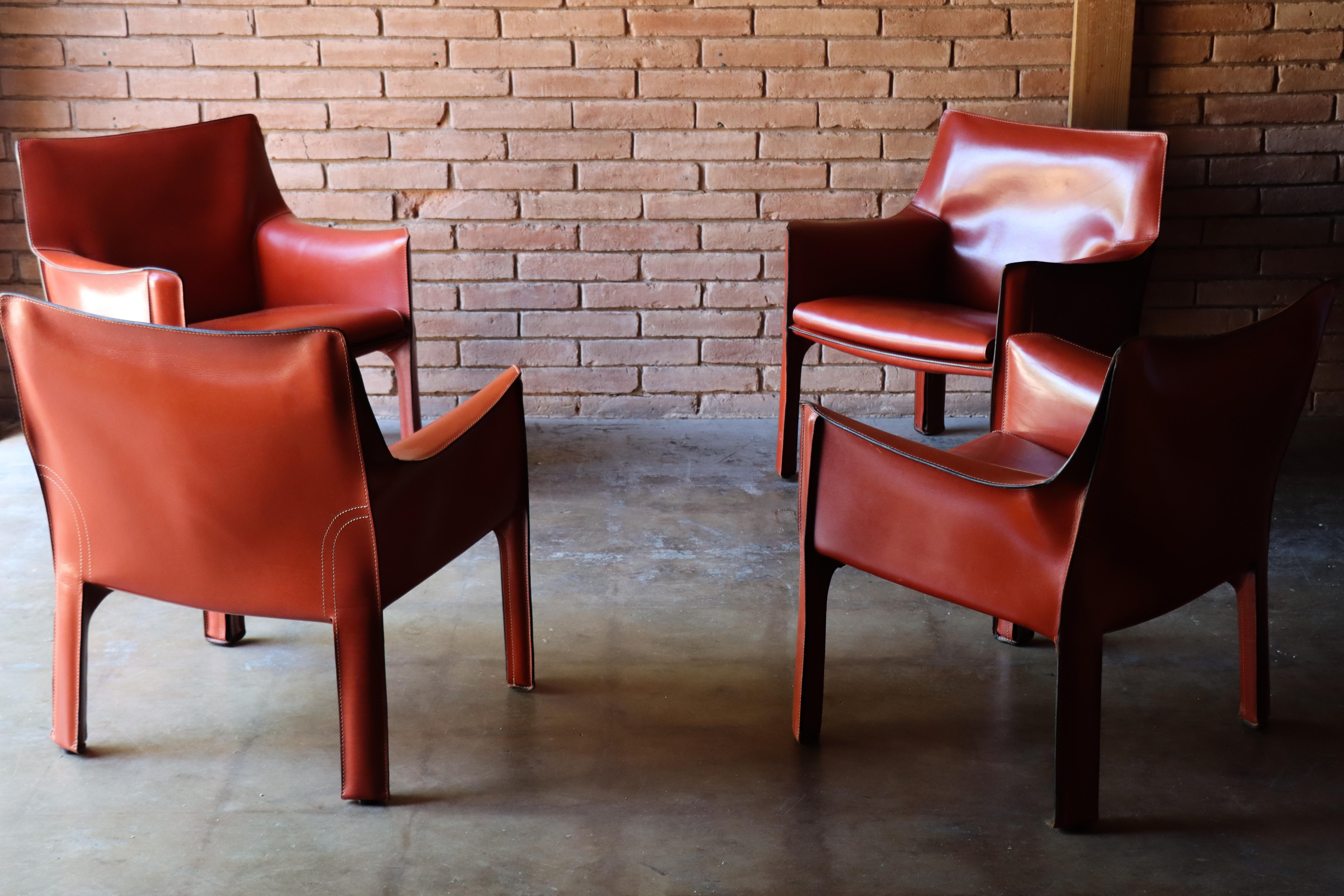 Mario Bellini CAB Lounge Chairs für Cassina, 1970er Jahre - Oxblood/Red, 4er-Set (Ende des 20. Jahrhunderts) im Angebot