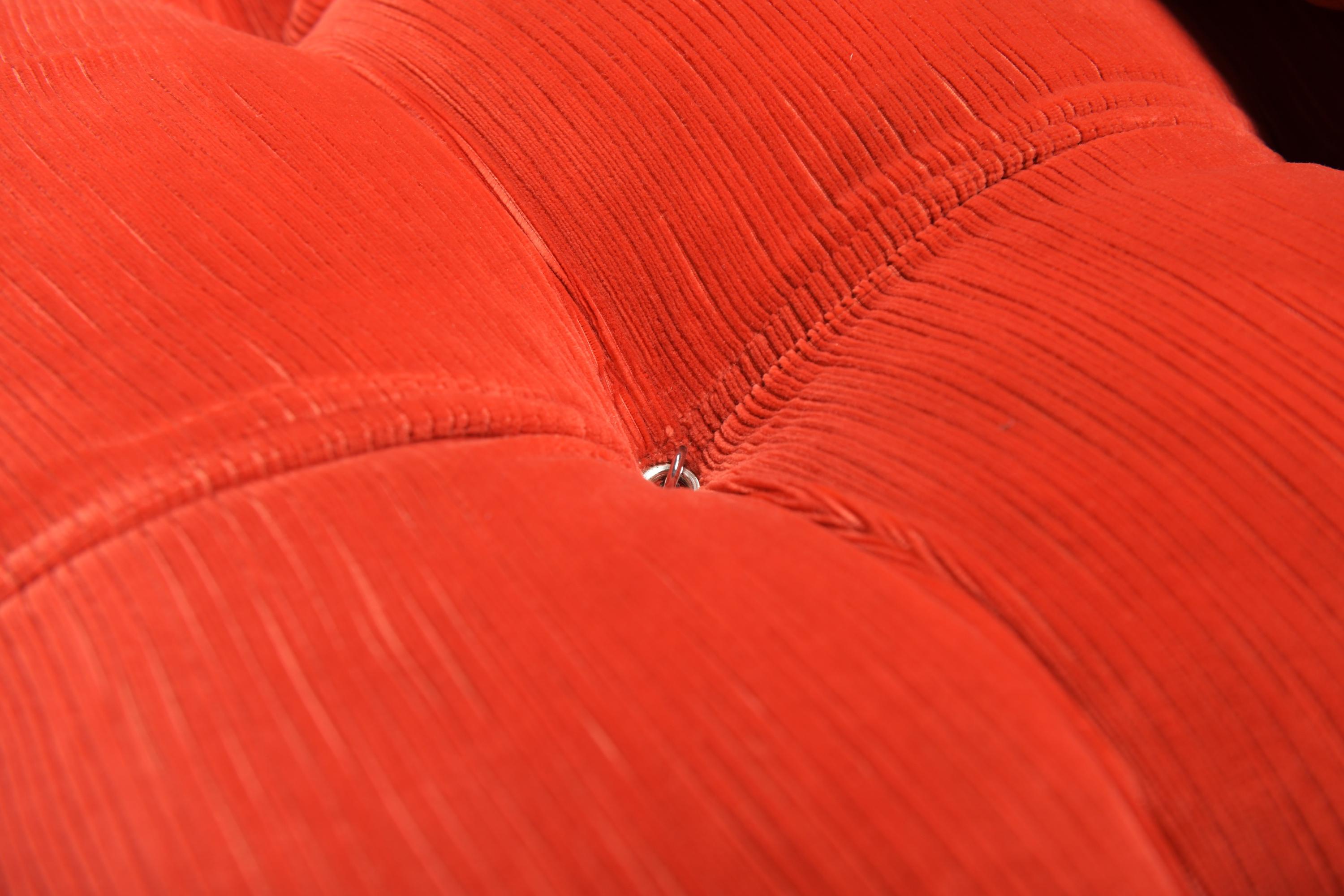 Mario Bellini “Camaleonda” Modular Sofa in Red Corduroy - Early B&B Italia ed. im Angebot 5