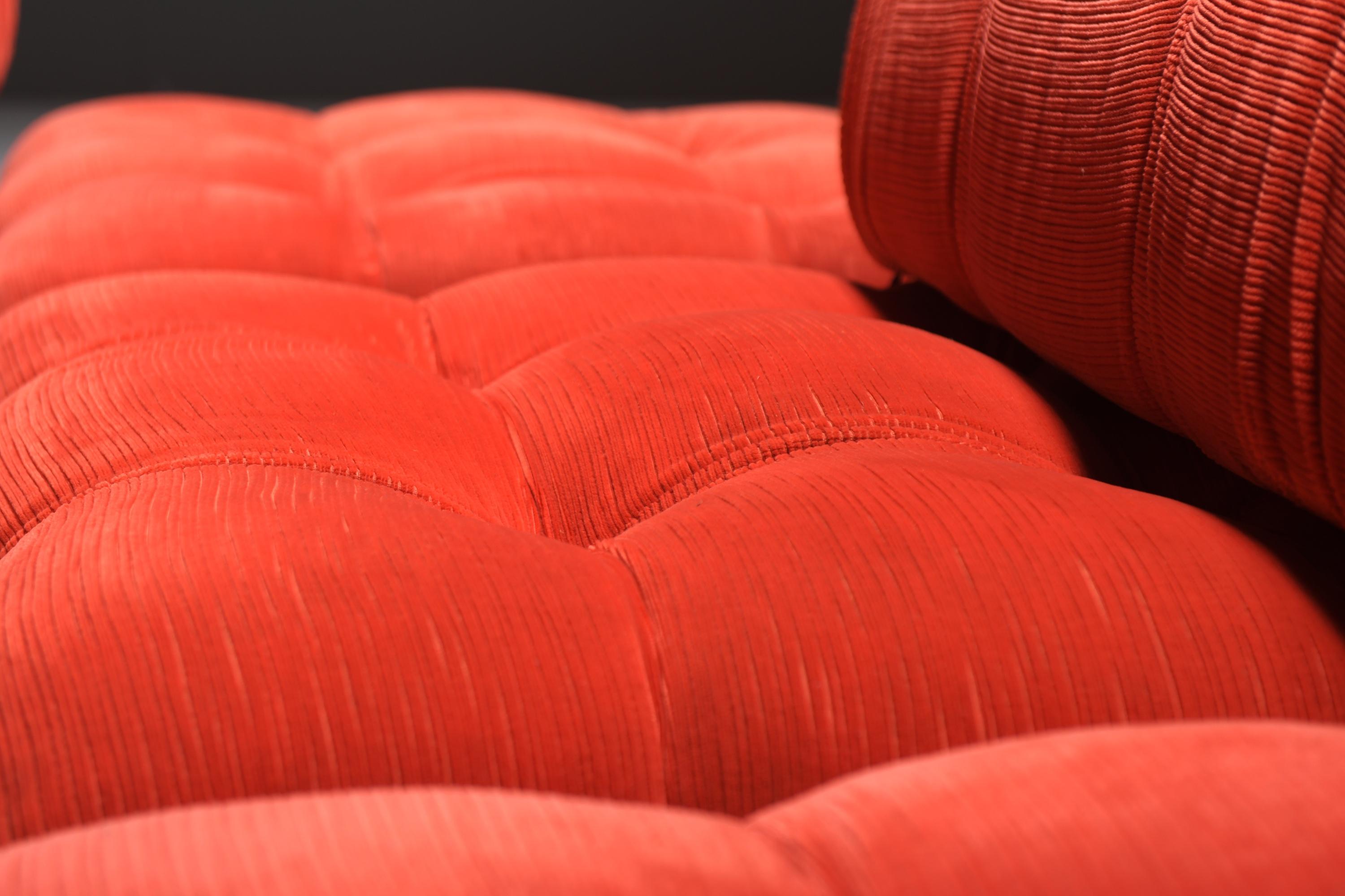Mario Bellini “Camaleonda” Modular Sofa in Red Corduroy - Early B&B Italia ed. im Angebot 1