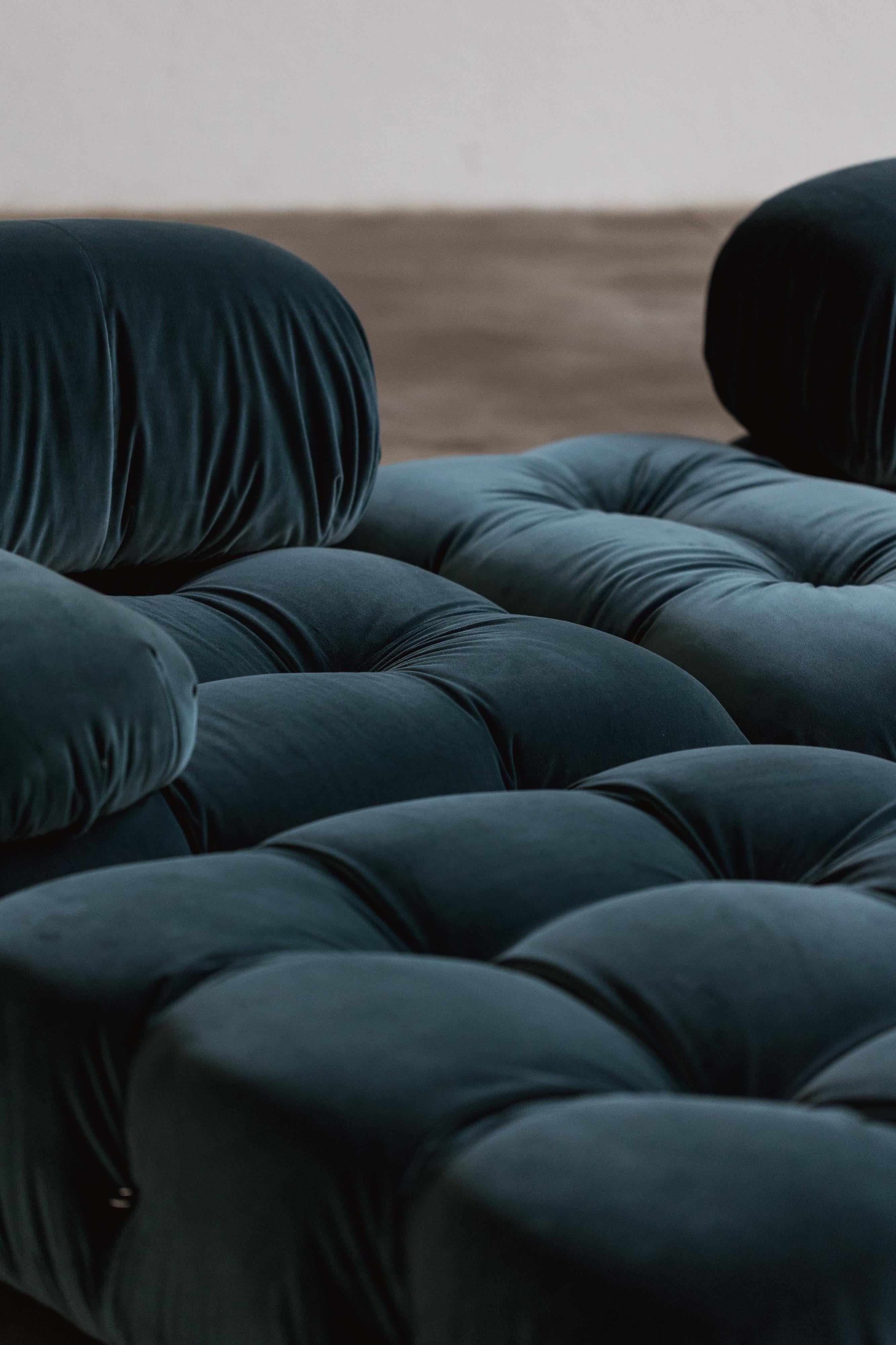 Mario Bellini Camaleonda Sofa für B&B Italia, Blauer Samt, 1970, 3er-Set (Ende des 20. Jahrhunderts) im Angebot