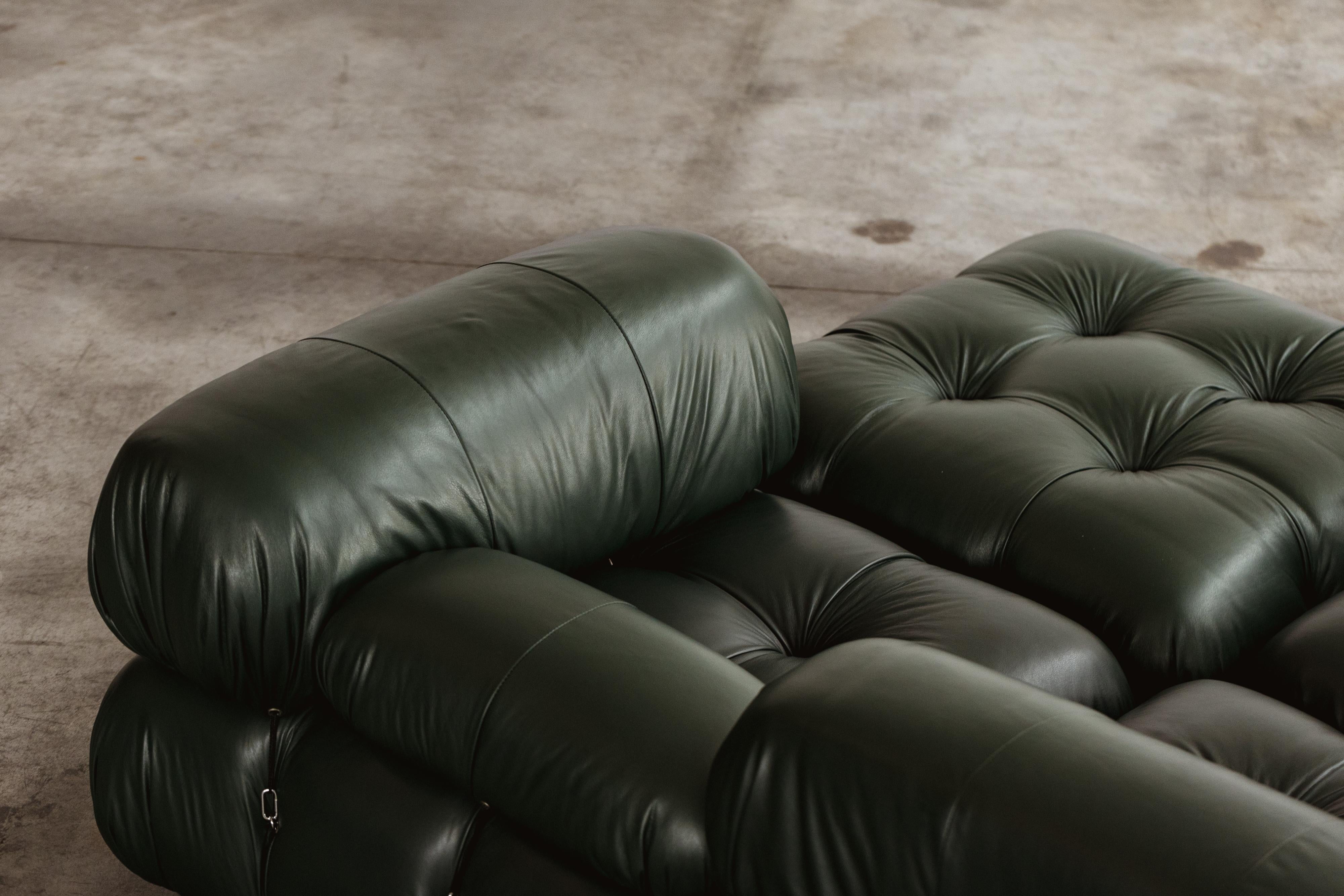 Mario Bellini “Camaleonda” Sofa for B&B Italia, Dark Green, 1970, Set of 4 For Sale 4