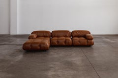 Divano "Camaleonda" di Mario Bellini per B&B Italia, pelle color cognac, 1970, set di 4 pezzi.