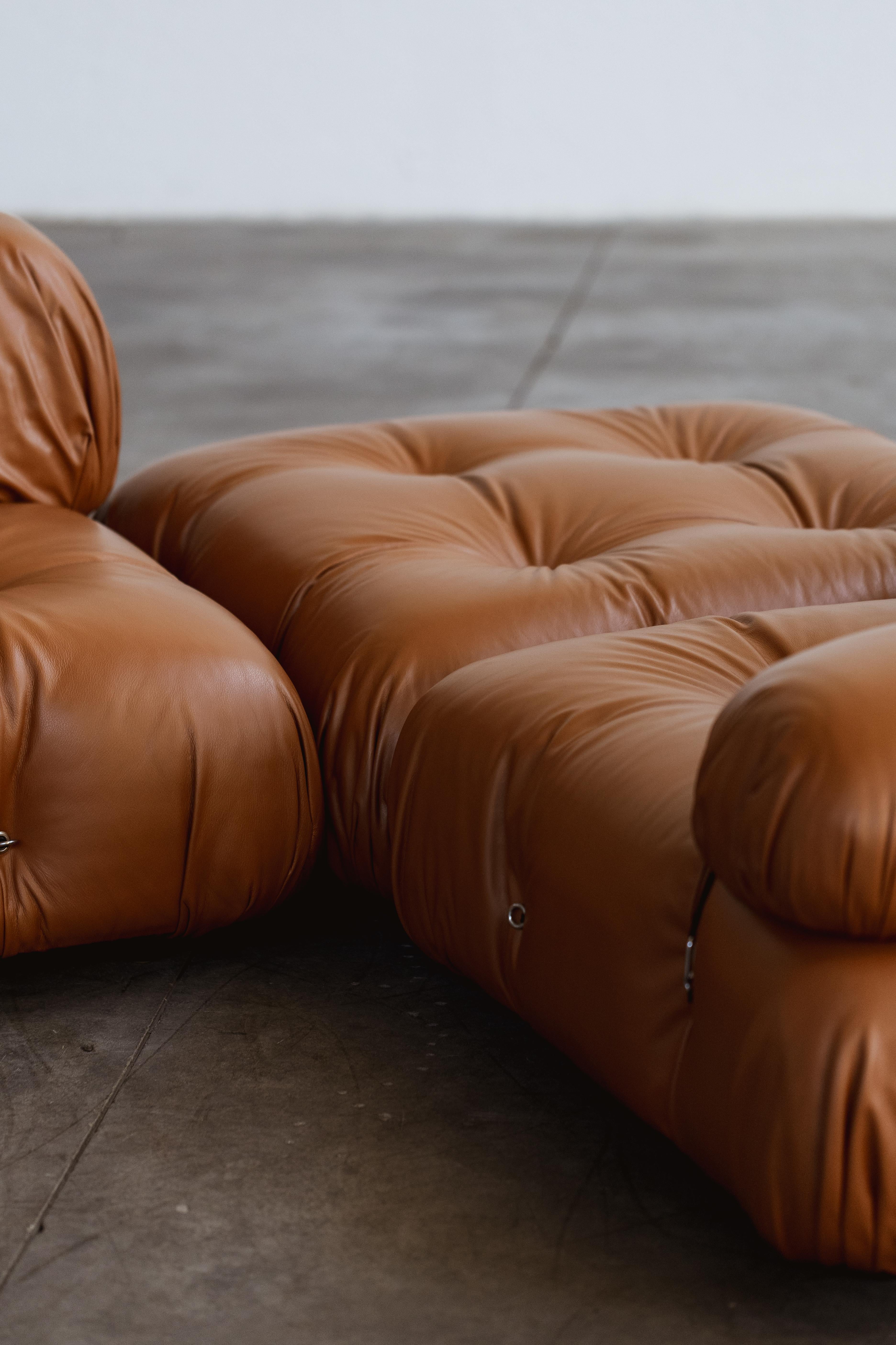 Mario Bellini “Camaleonda” Sofa for B&B Italia, Cognac Leather, 1970, Set of 6 For Sale 5