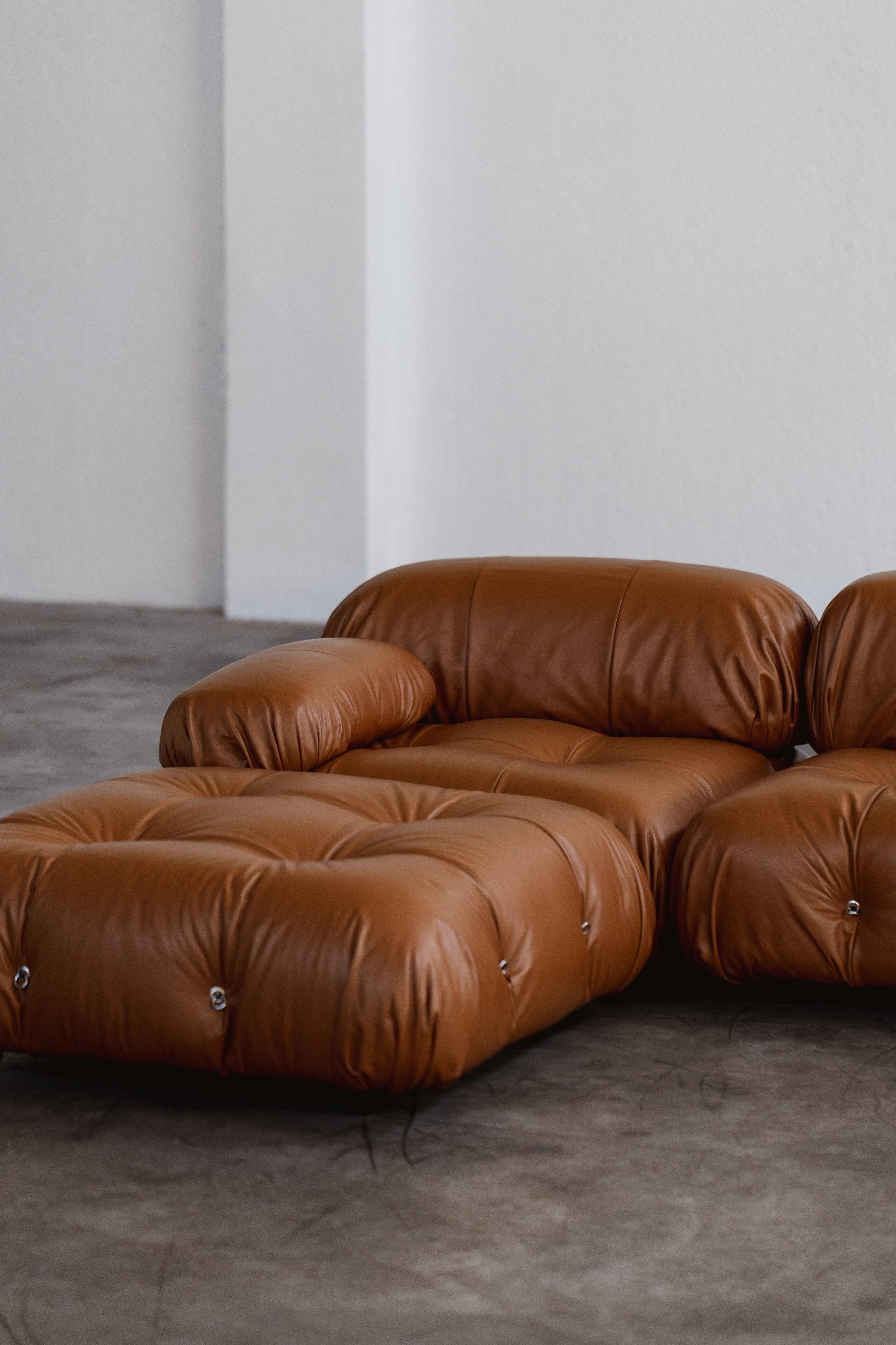 Steel Mario Bellini “Camaleonda” Sofa for B&B Italia, Cognac Leather, 1970, Set of 6 For Sale